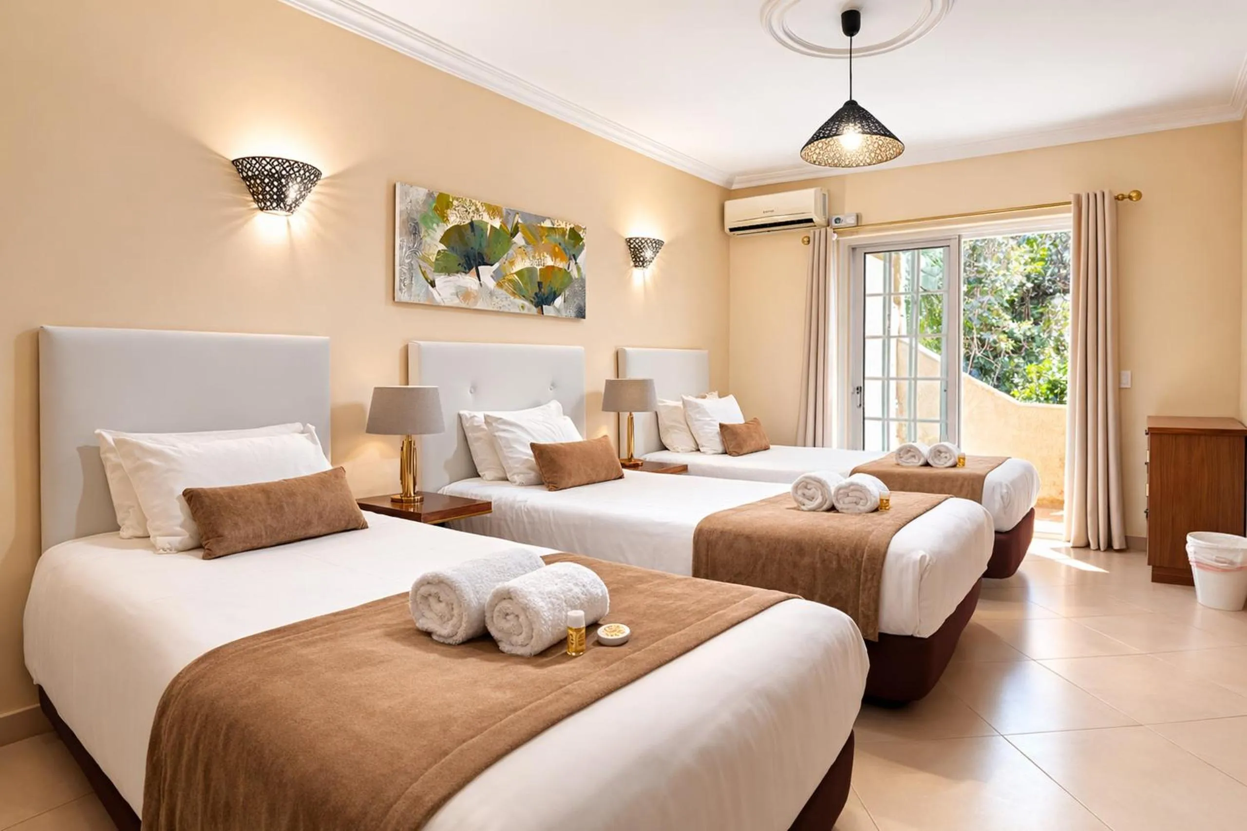 Bed in Villa Panoramica by Algarve Holidays