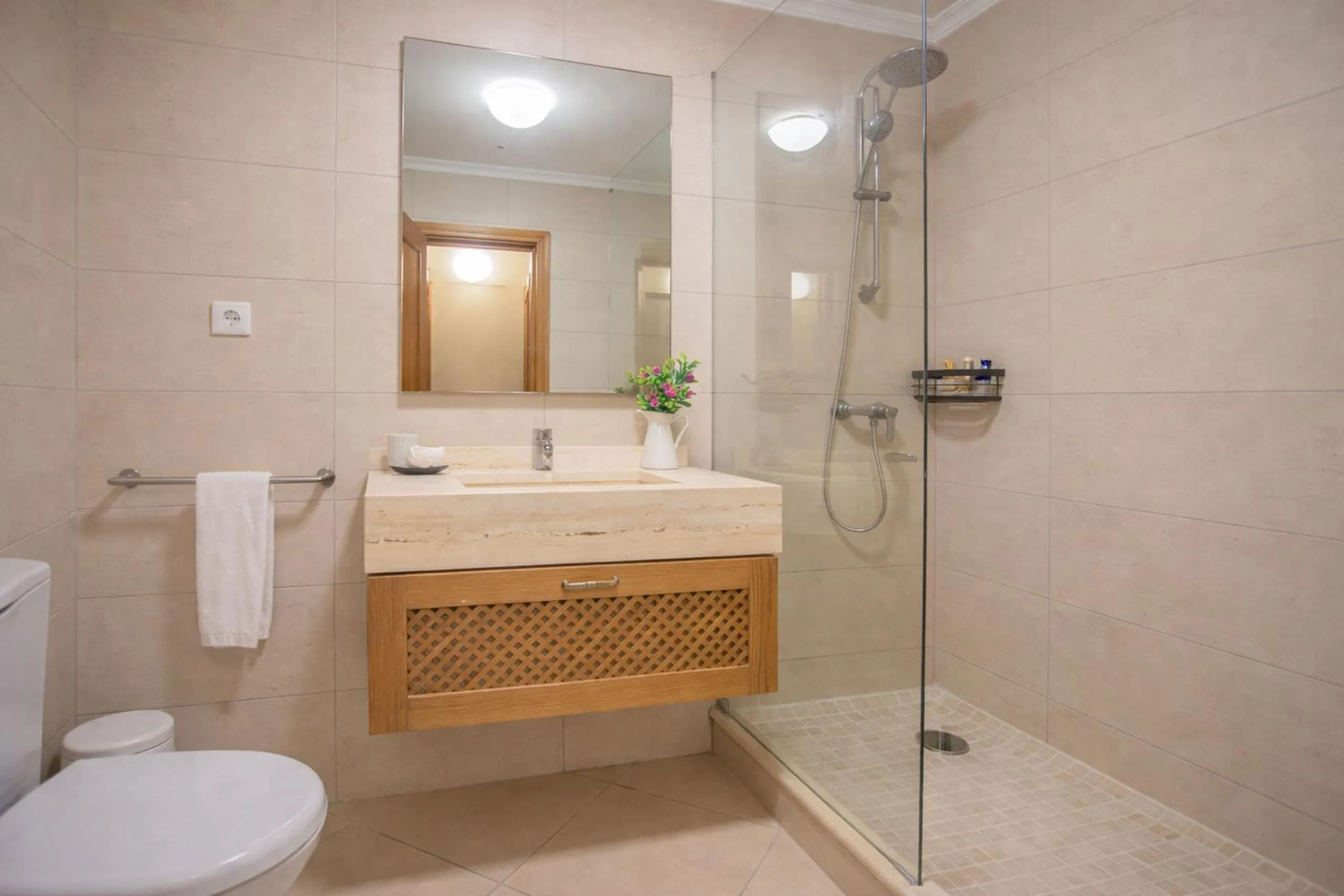 Bathroom in Villa Panoramica by Algarve Holidays
