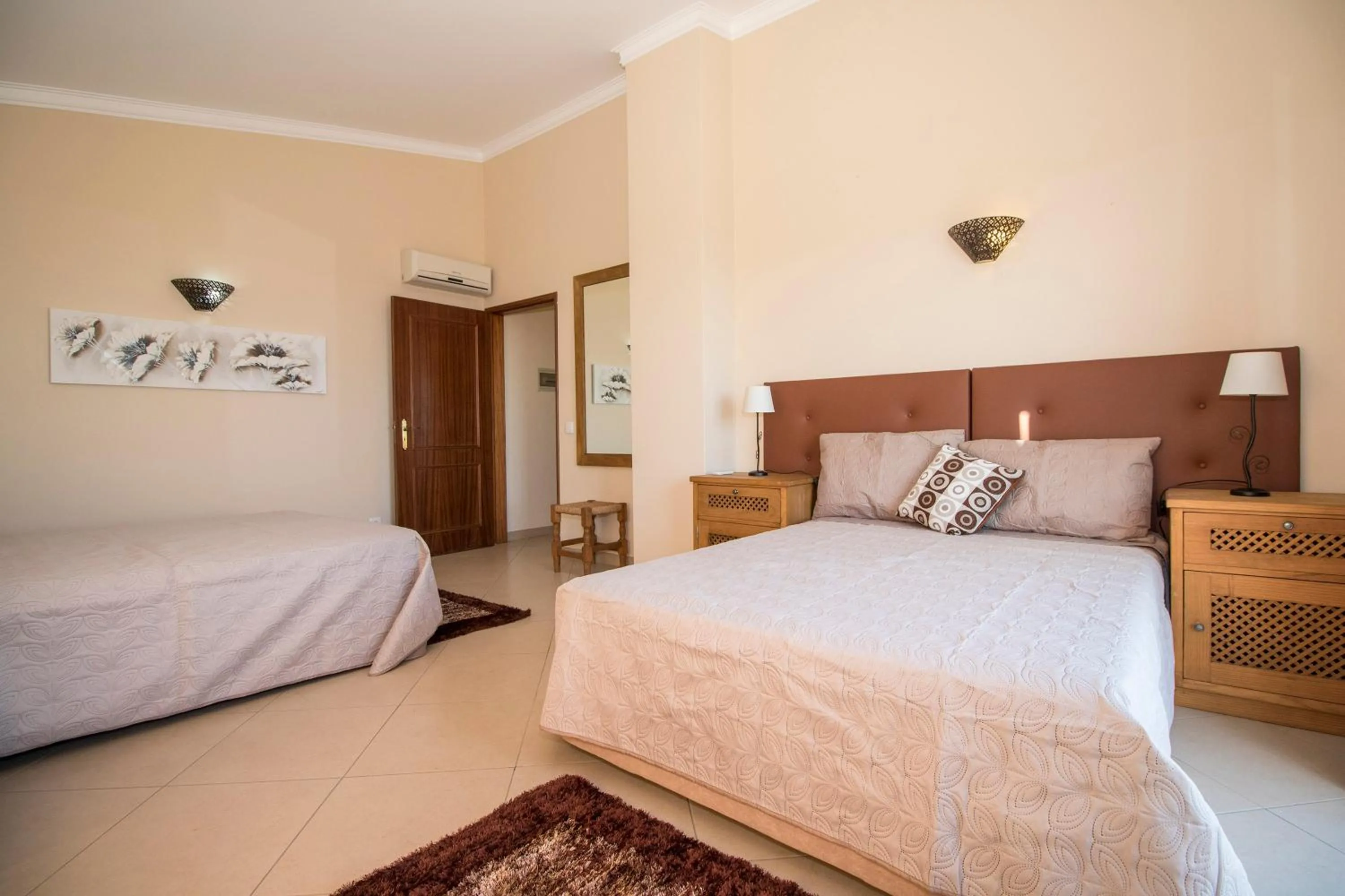 Bedroom, Bed in Villa Panoramica by Algarve Holidays