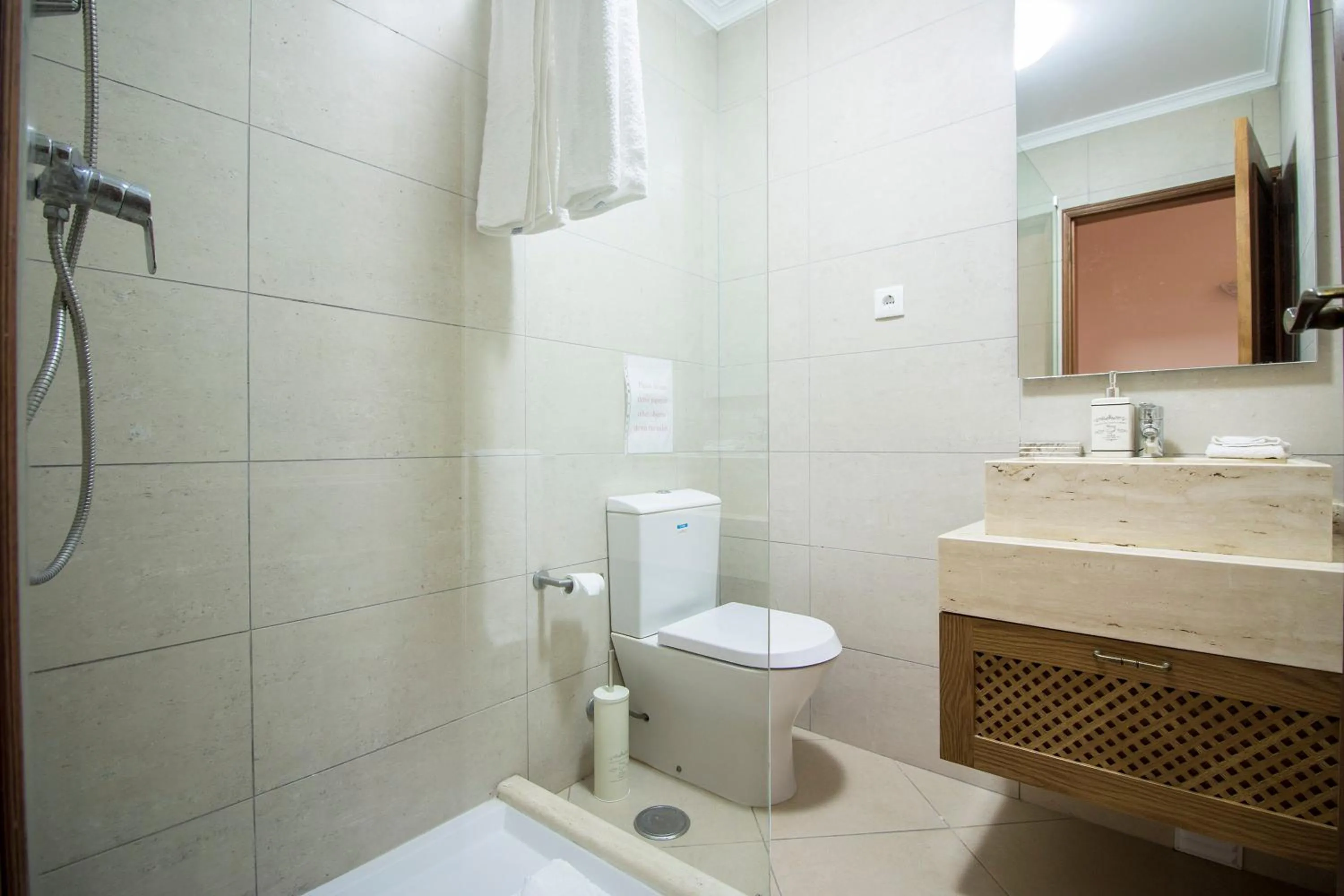 Bathroom in Villa Panoramica by Algarve Holidays
