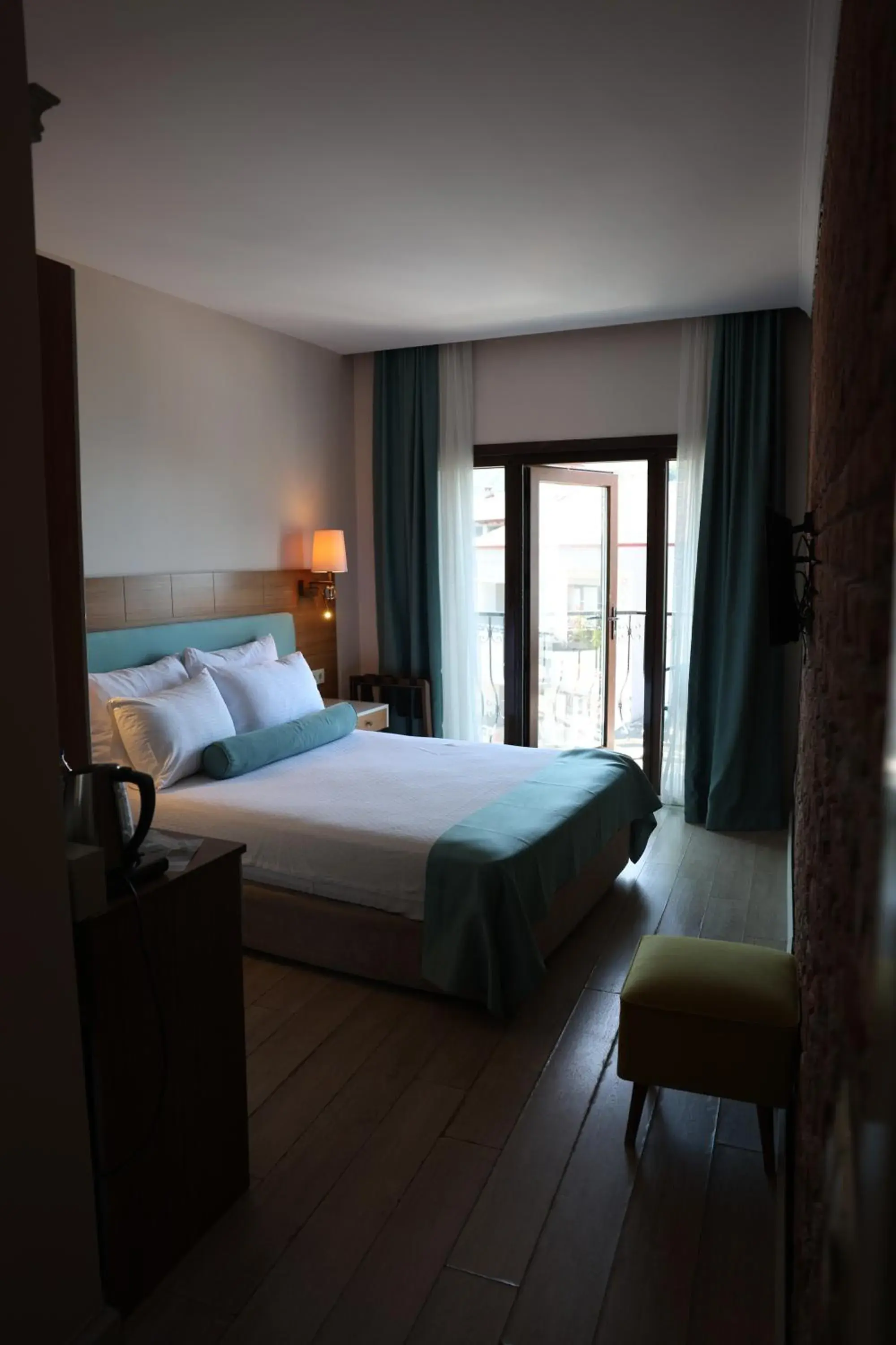 Photo of the whole room, Bed in Sardinia Otel Photo of the whole room, Bed in Sardinia Otel