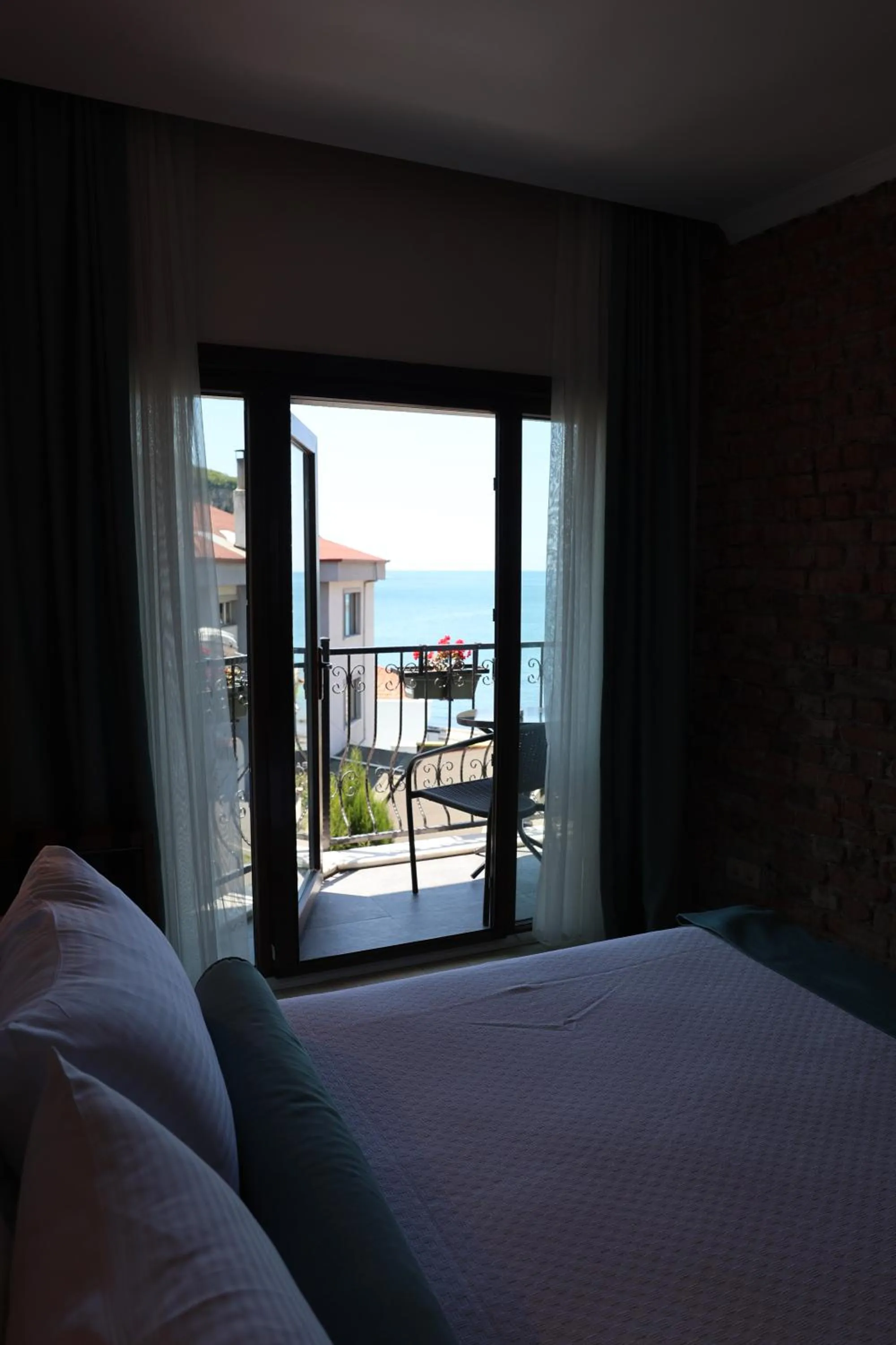 View (from property/room), Bed in Sardinia Otel