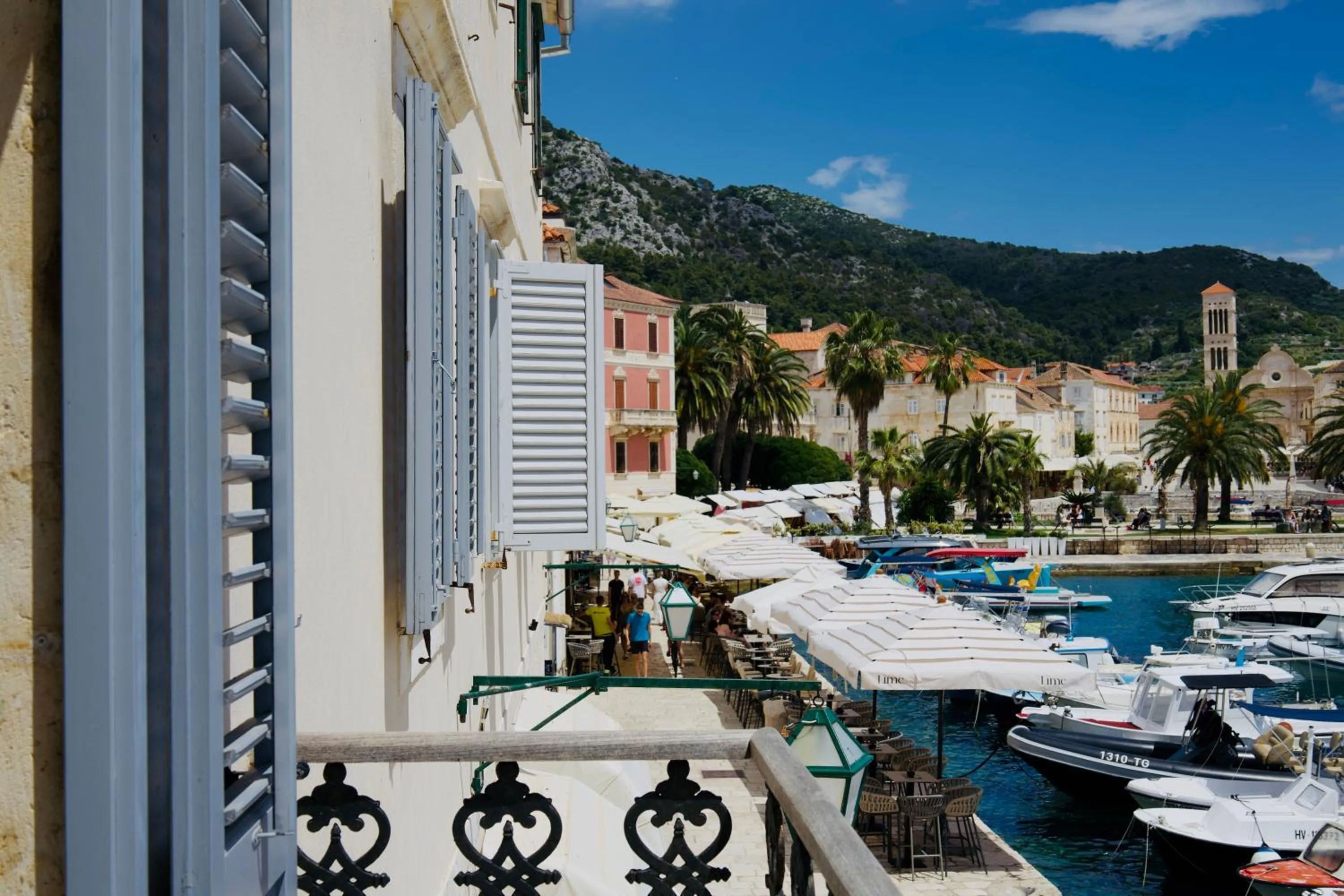 City view in Hvar Riva Rooms