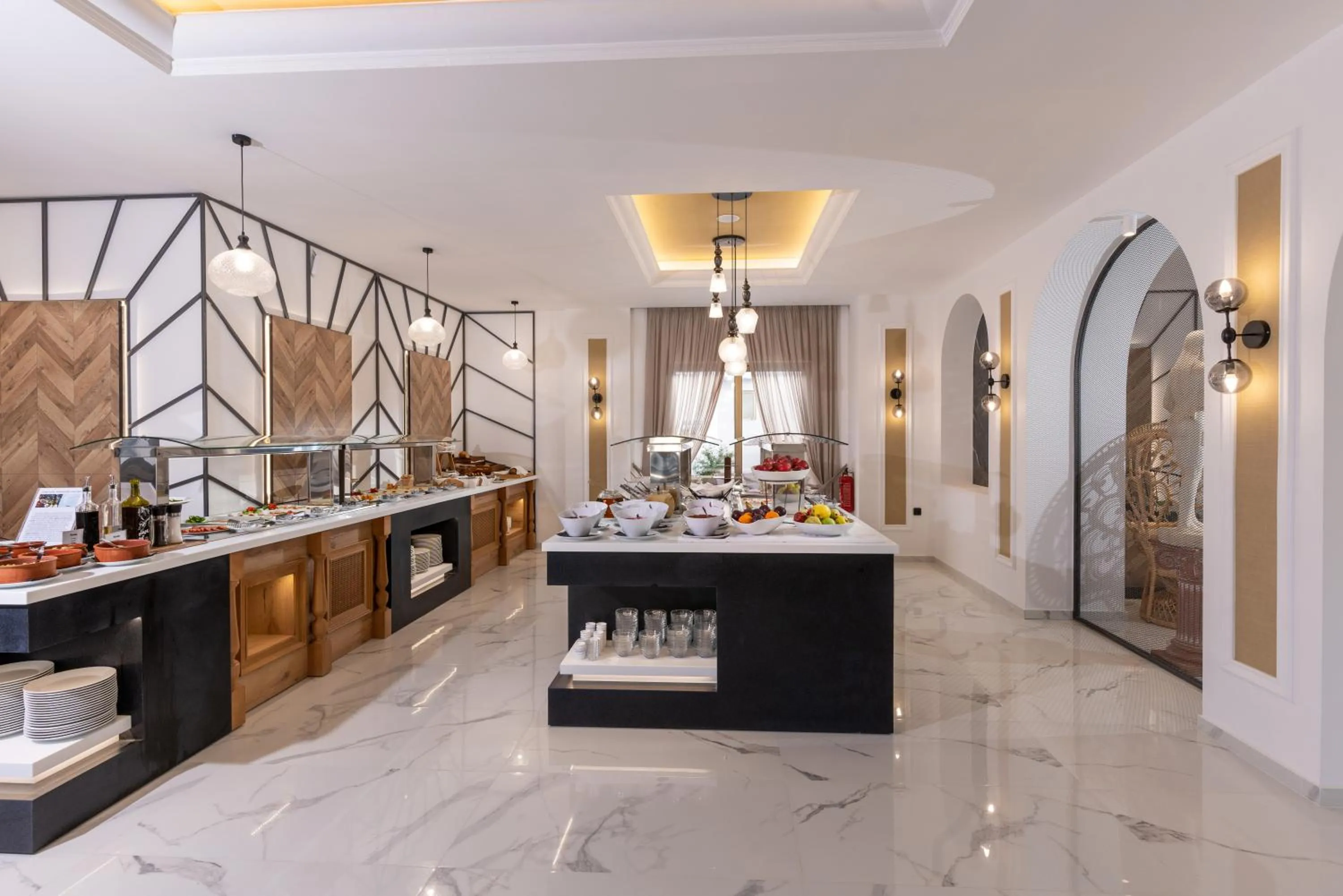 Restaurant/places to eat in Delfina Boutique Hotel