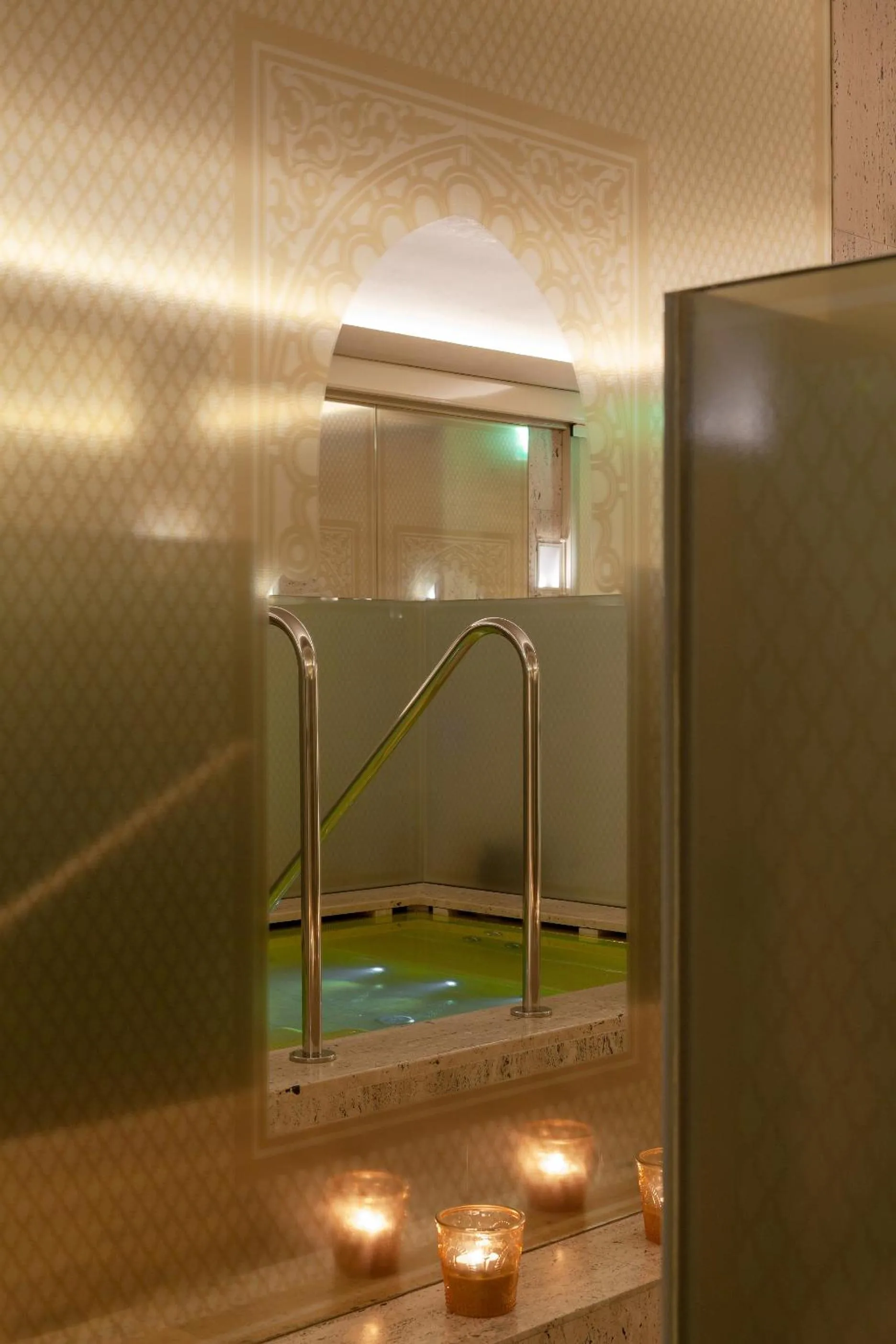 Hot Tub in Park Hyatt Milano