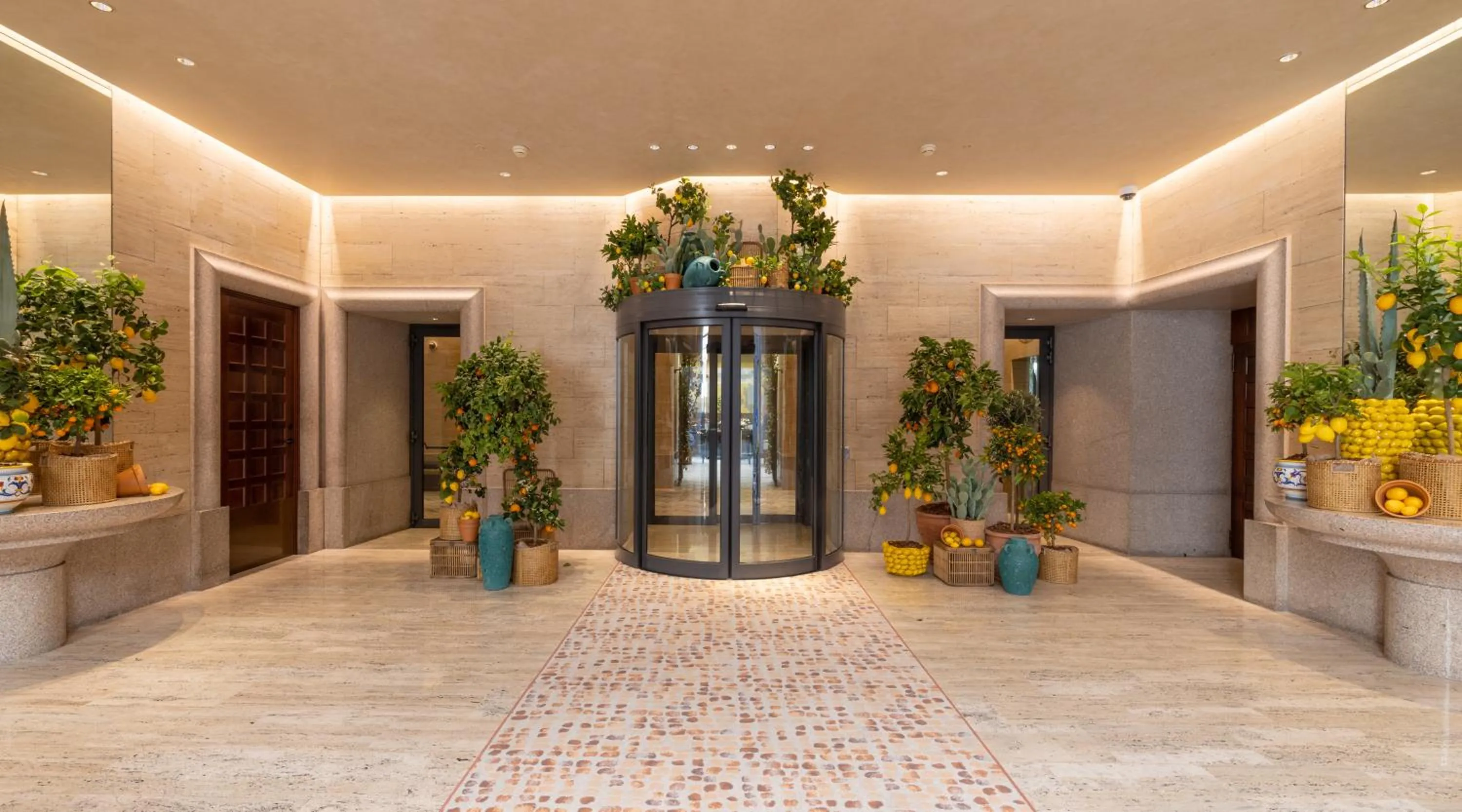 Facade/entrance in Park Hyatt Milano