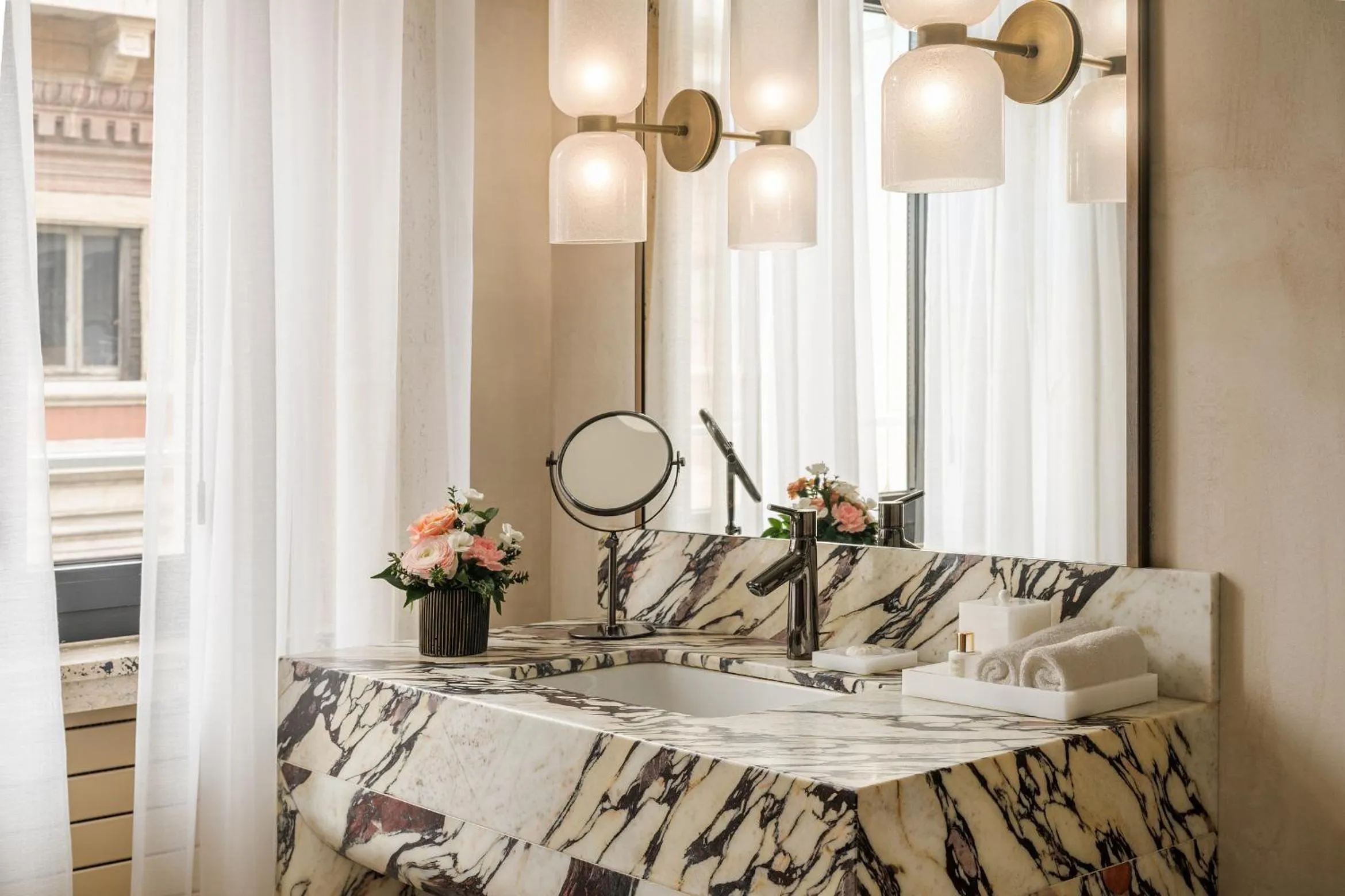 Shower in Park Hyatt Milano