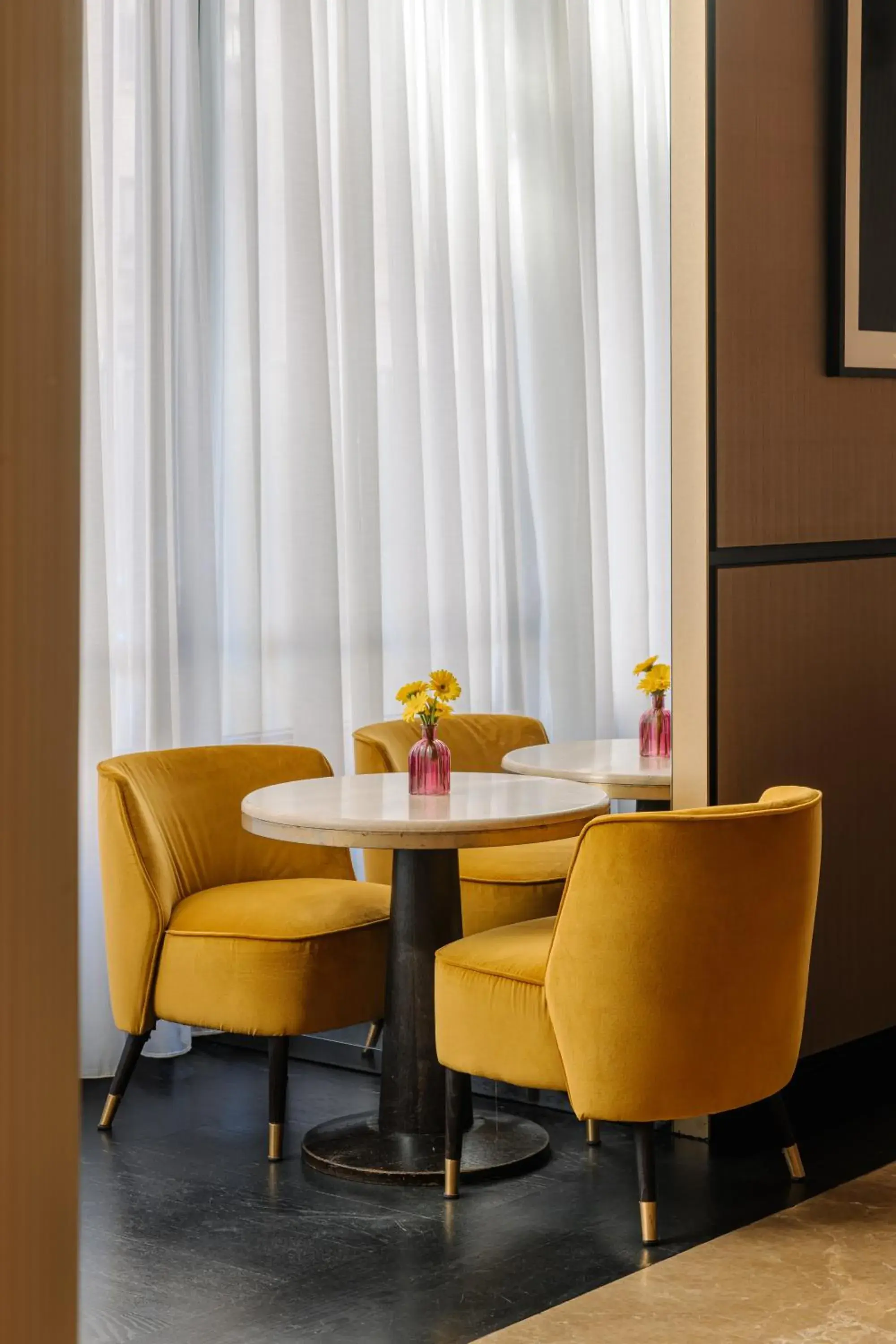 Lounge or bar in Park Hyatt Milano Lounge or bar in Park Hyatt Milano