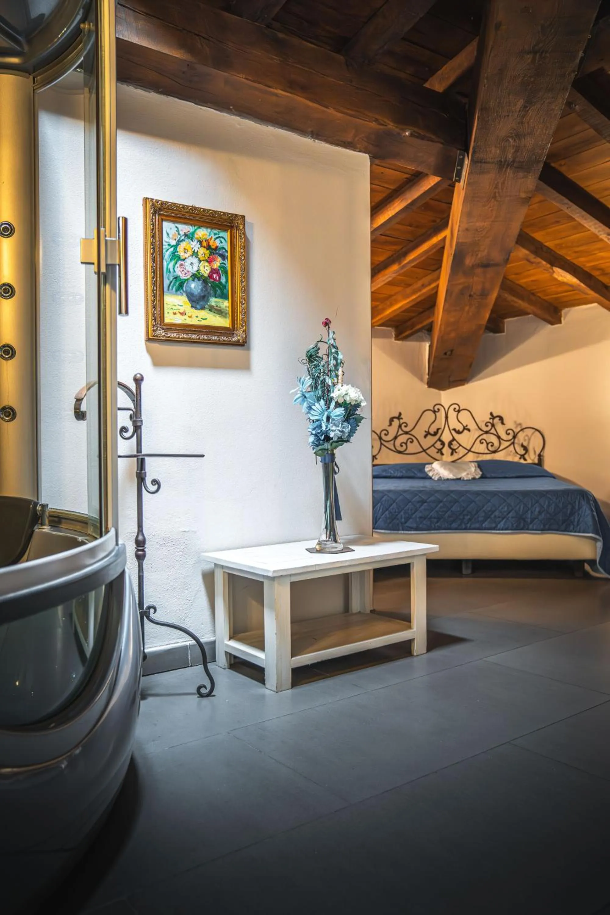 Bed in Hotel La Tavola Rotonda