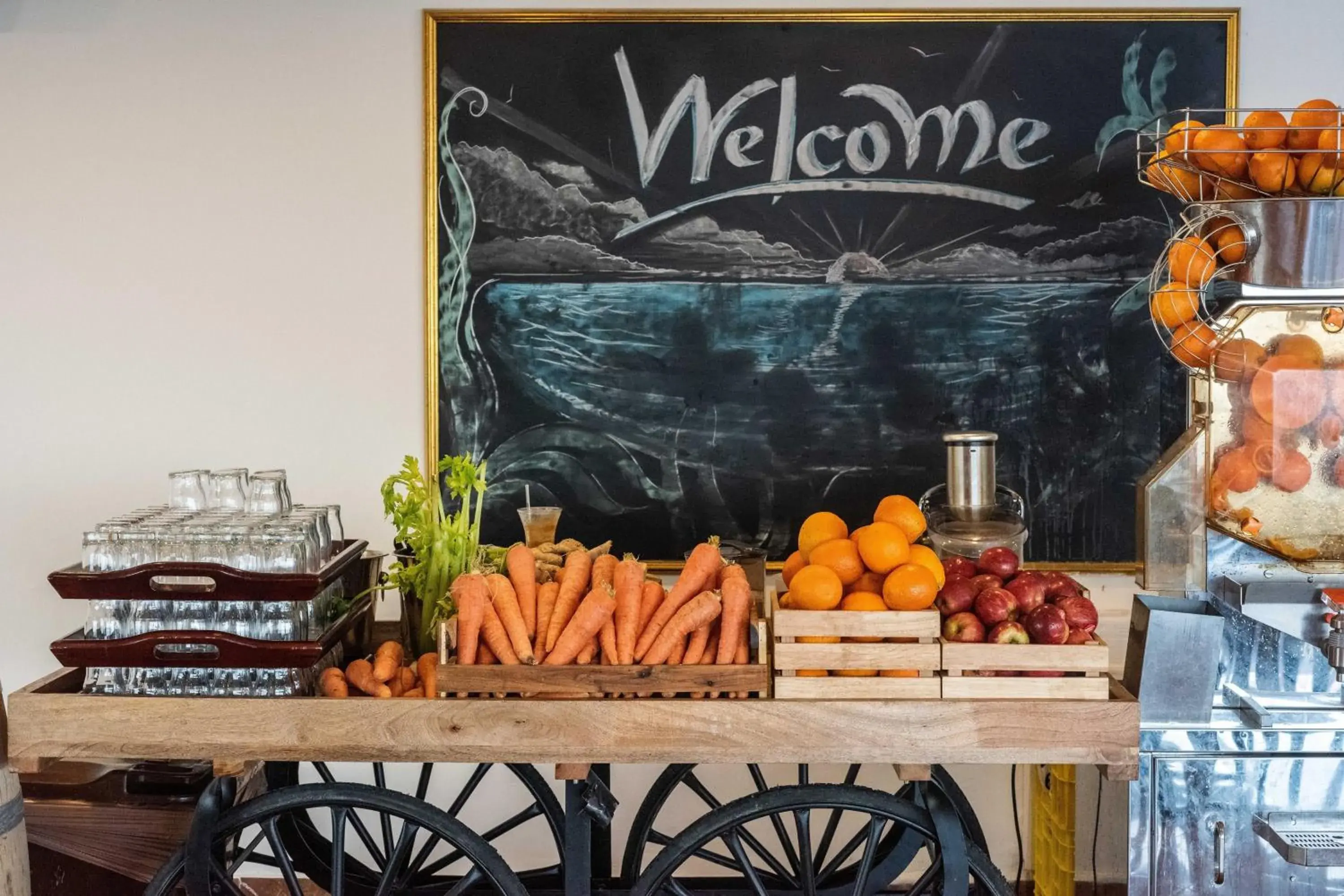 Restaurant/places to eat in Crowne Plaza Tel Aviv Beach by IHG Restaurant/places to eat in Crowne Plaza Tel Aviv Beach by IHG