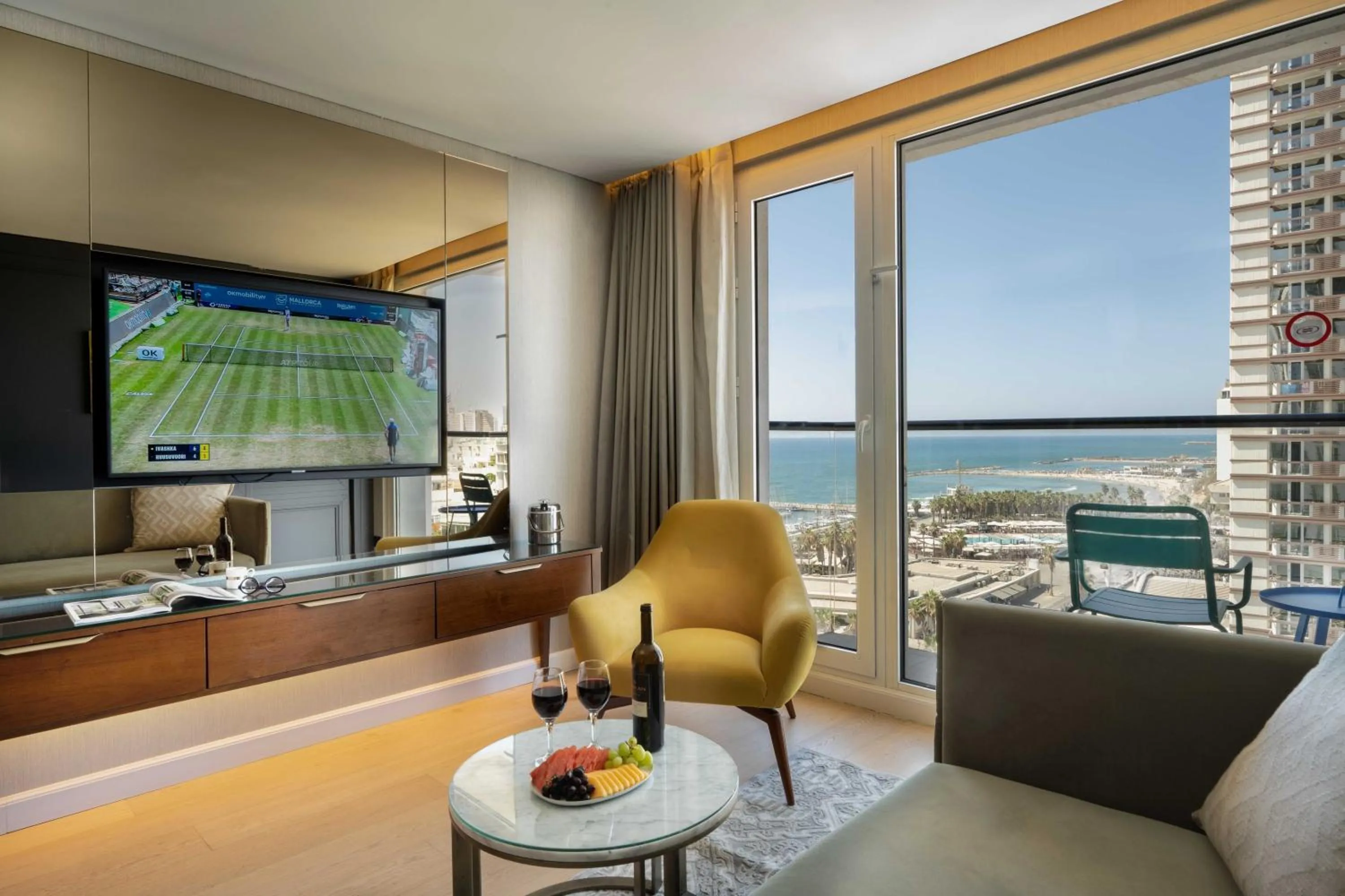 Photo of the whole room in Crowne Plaza Tel Aviv Beach by IHG