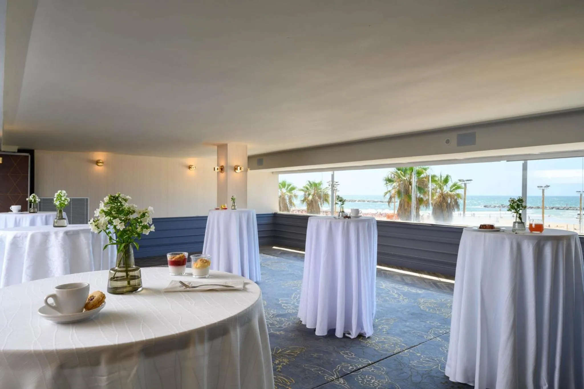 Meeting/conference room in Crowne Plaza Tel Aviv Beach by IHG