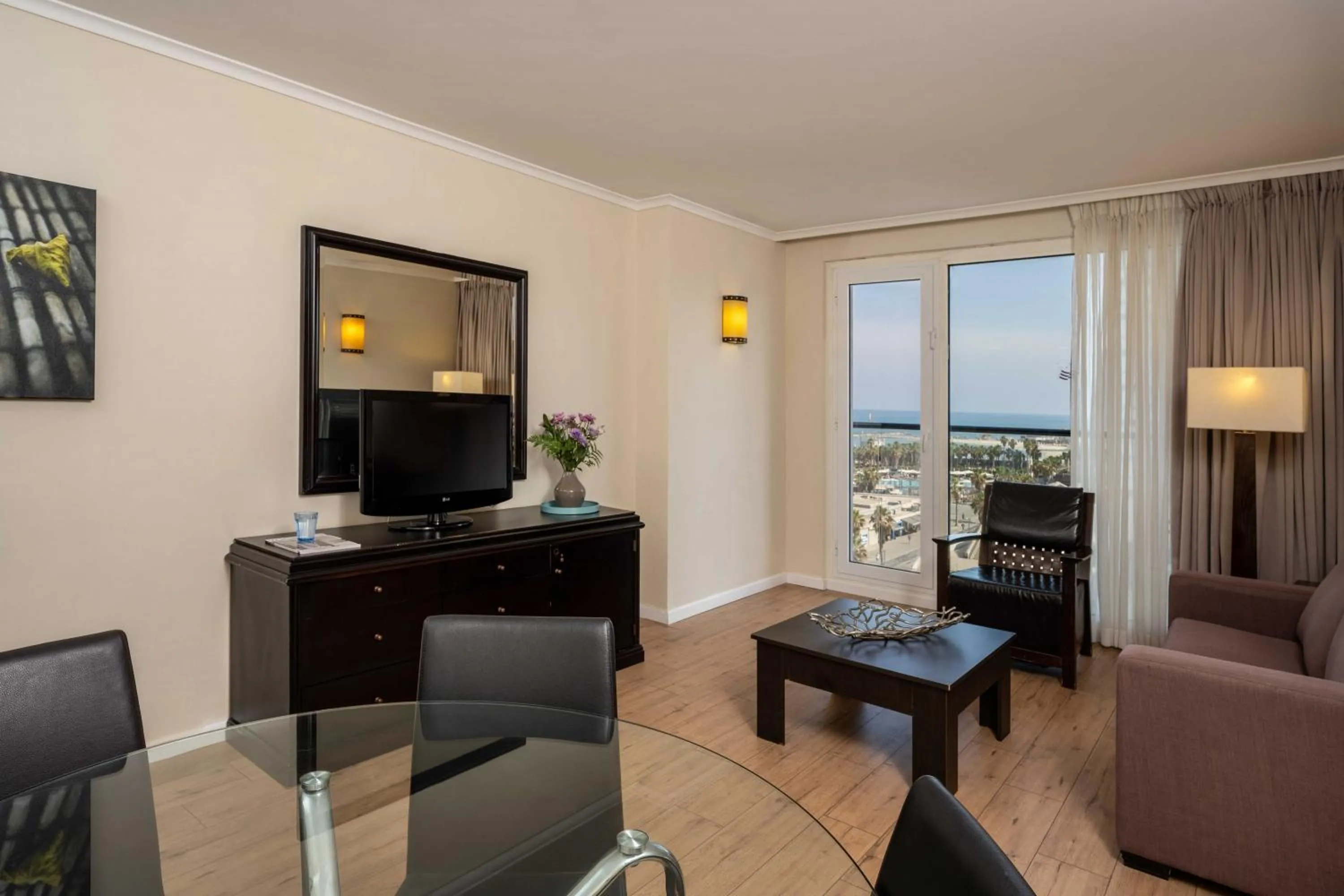 Photo of the whole room in Crowne Plaza Tel Aviv Beach by IHG