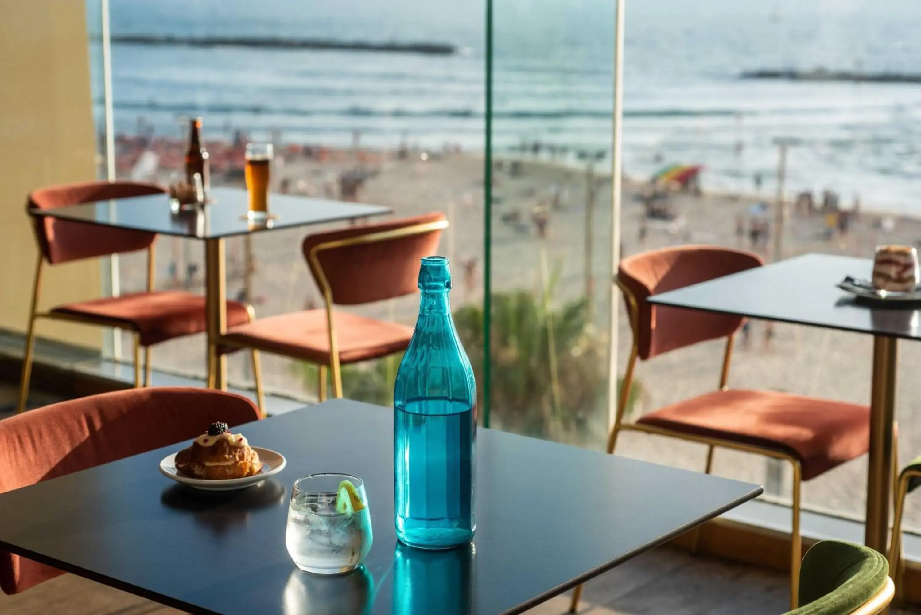 Restaurant/places to eat in Crowne Plaza Tel Aviv Beach by IHG Restaurant/places to eat in Crowne Plaza Tel Aviv Beach by IHG