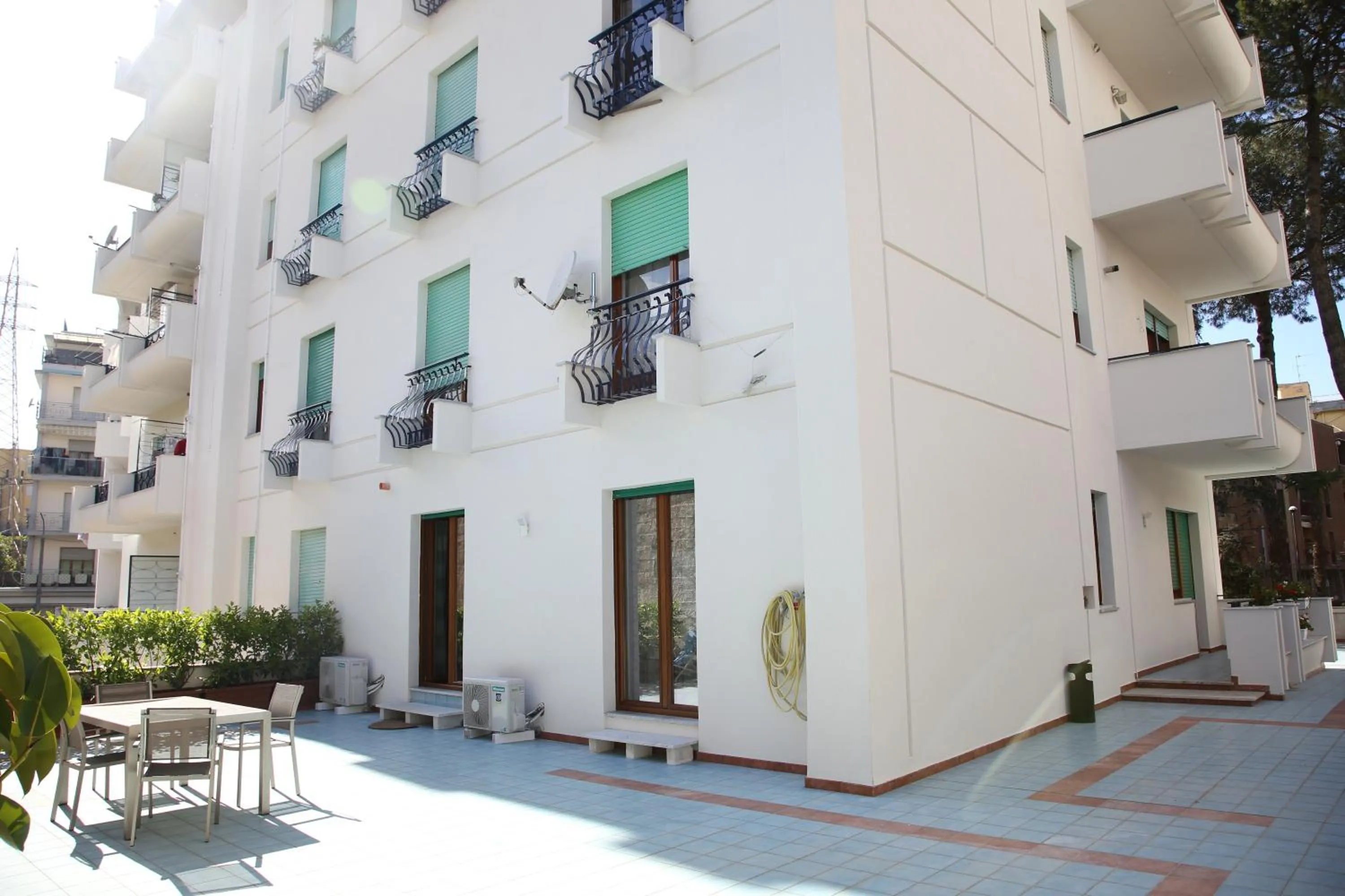 Property building in Sorrento Coast Suites B&B