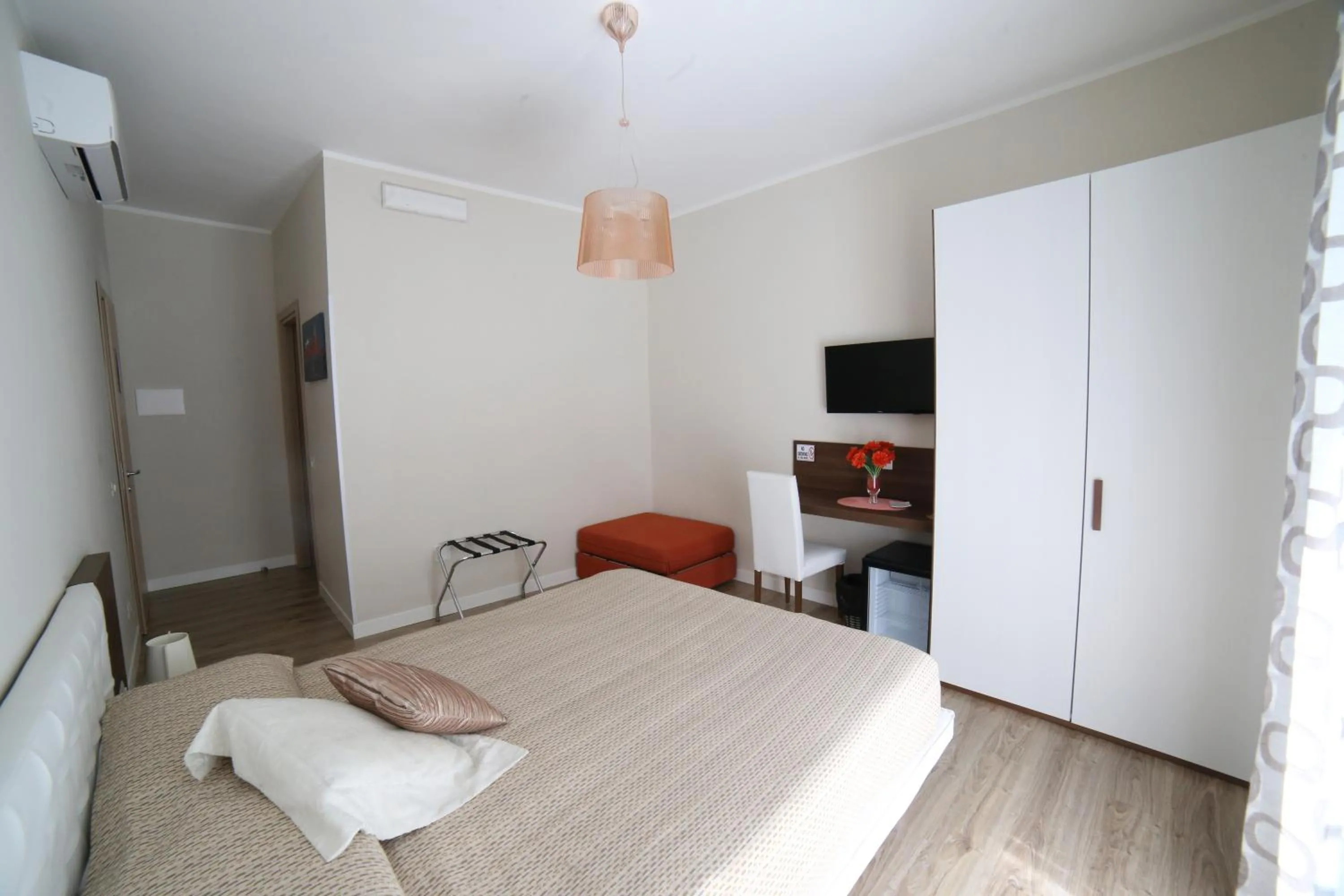 Bed in Sorrento Coast Suites B&B