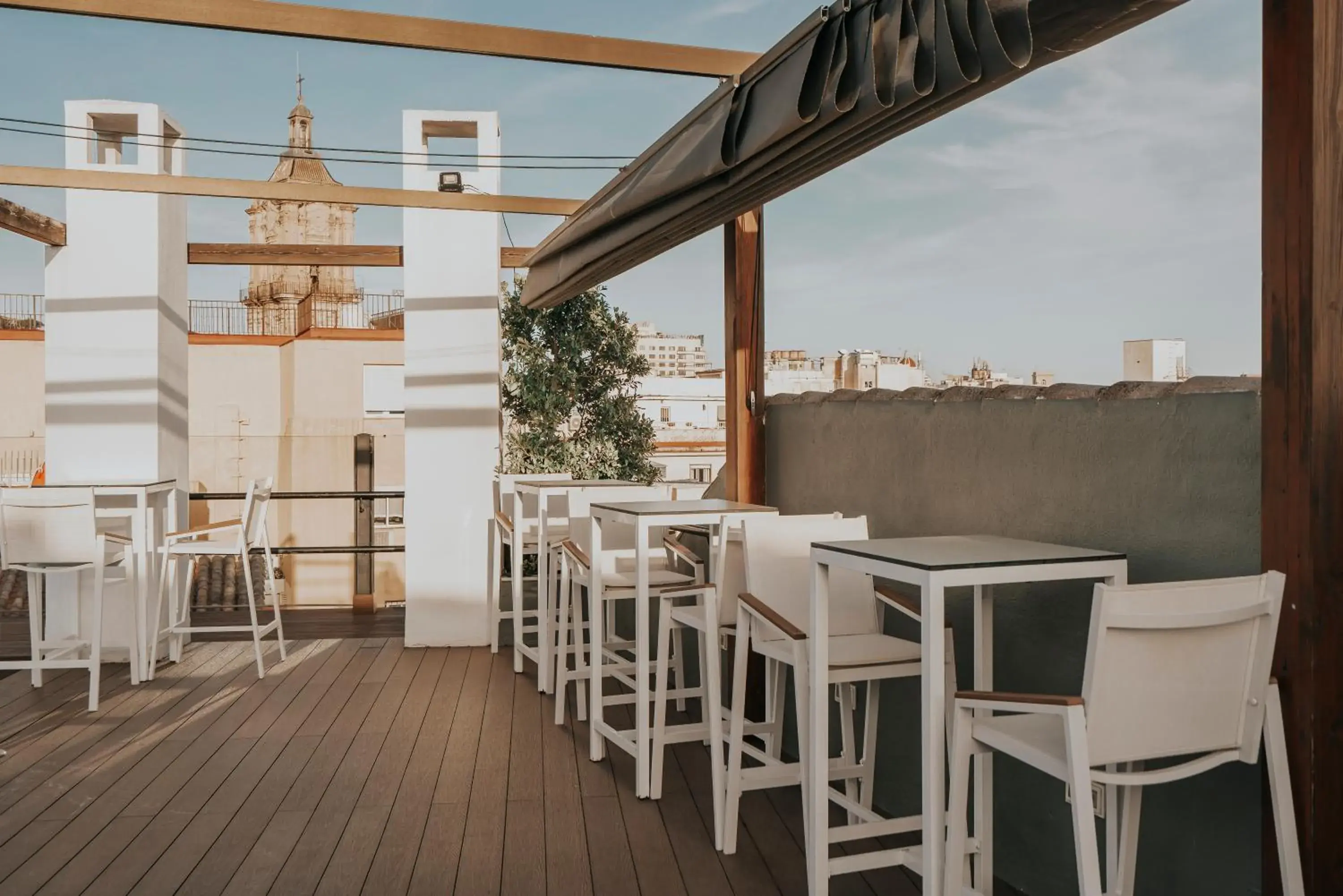 Swimming pool in Vincci Selección Posada del Patio Swimming pool in Vincci Selección Posada del Patio