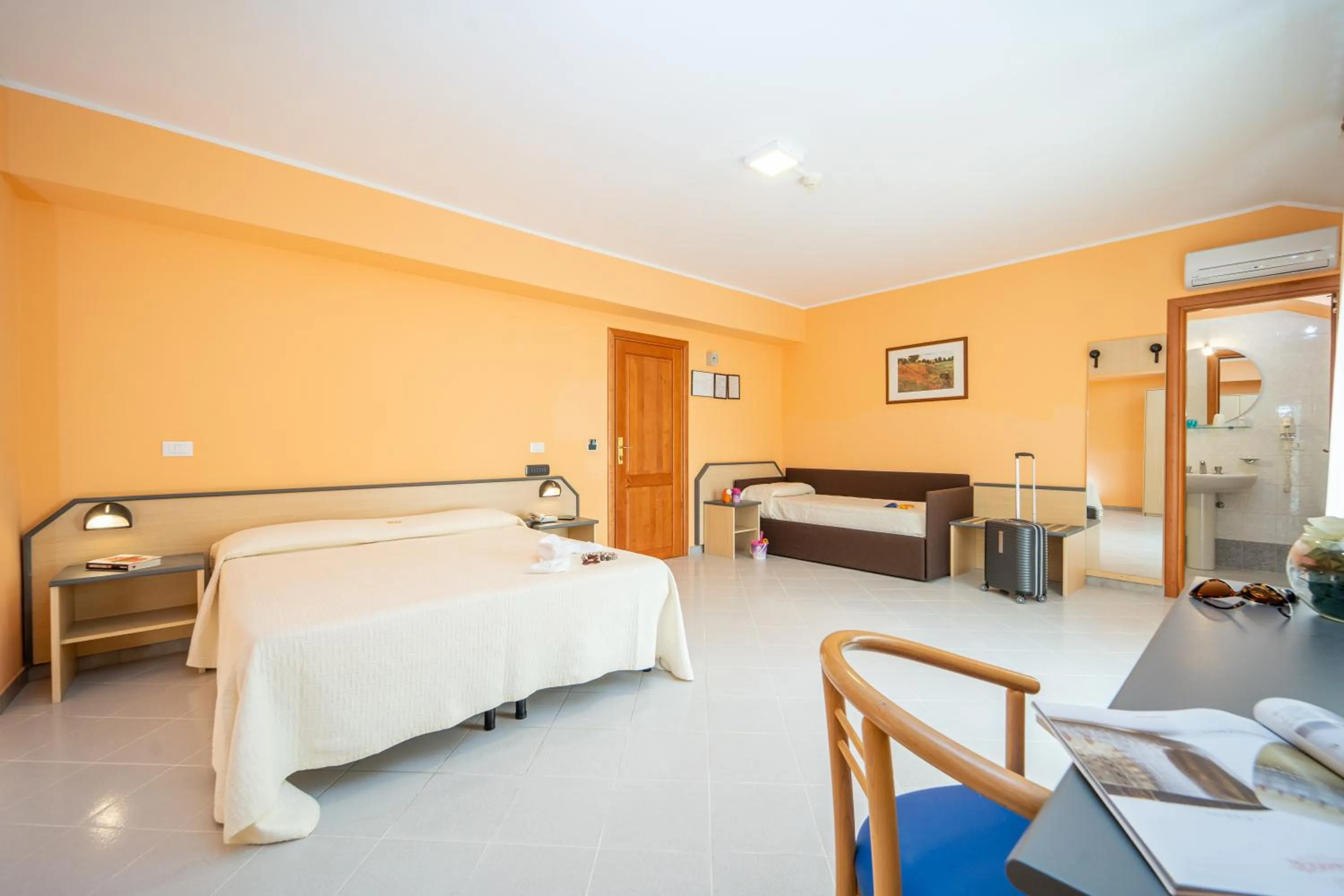 Bedroom, Bed in Hotel La Principessa