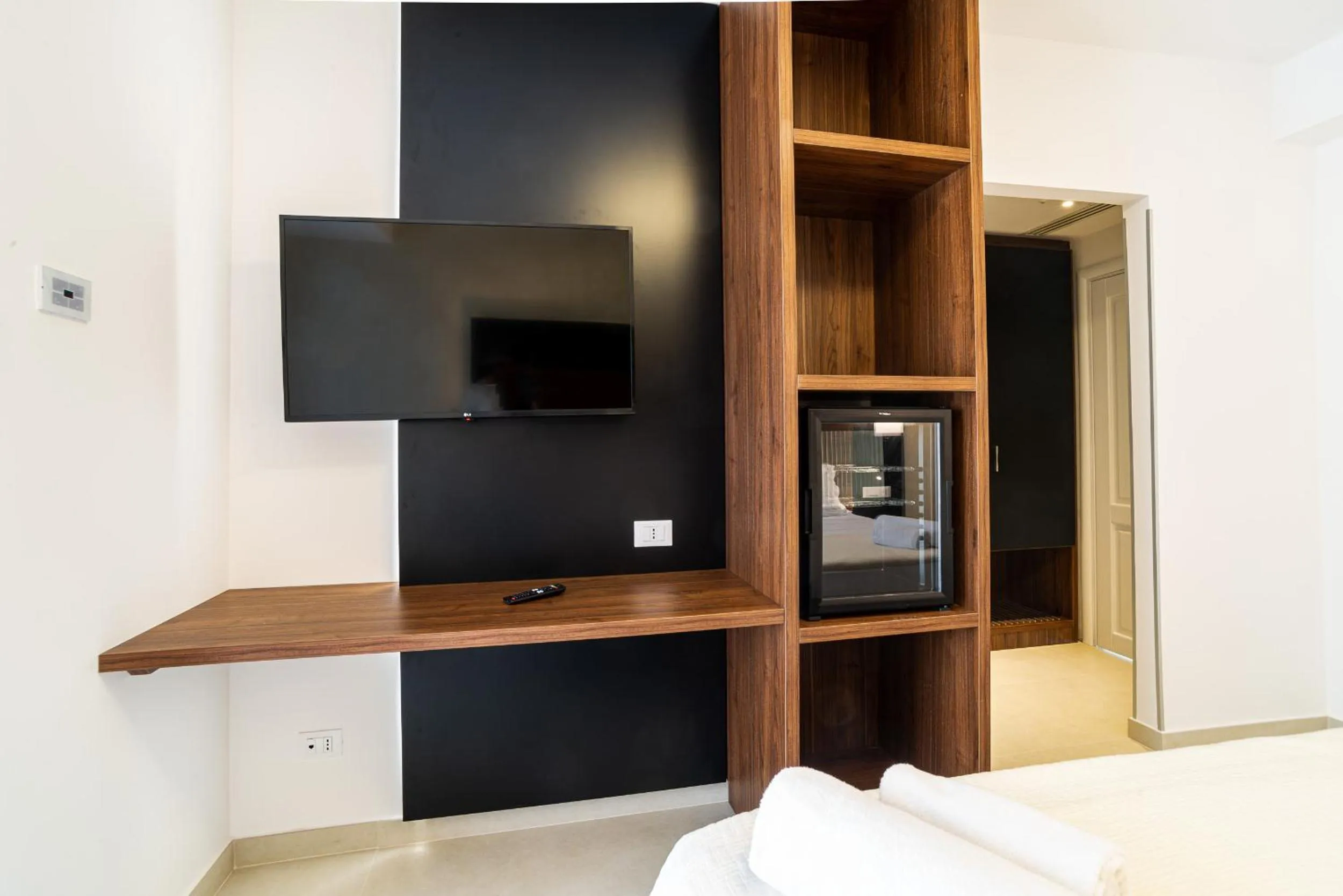 TV and multimedia, Bed in Hotel La Principessa