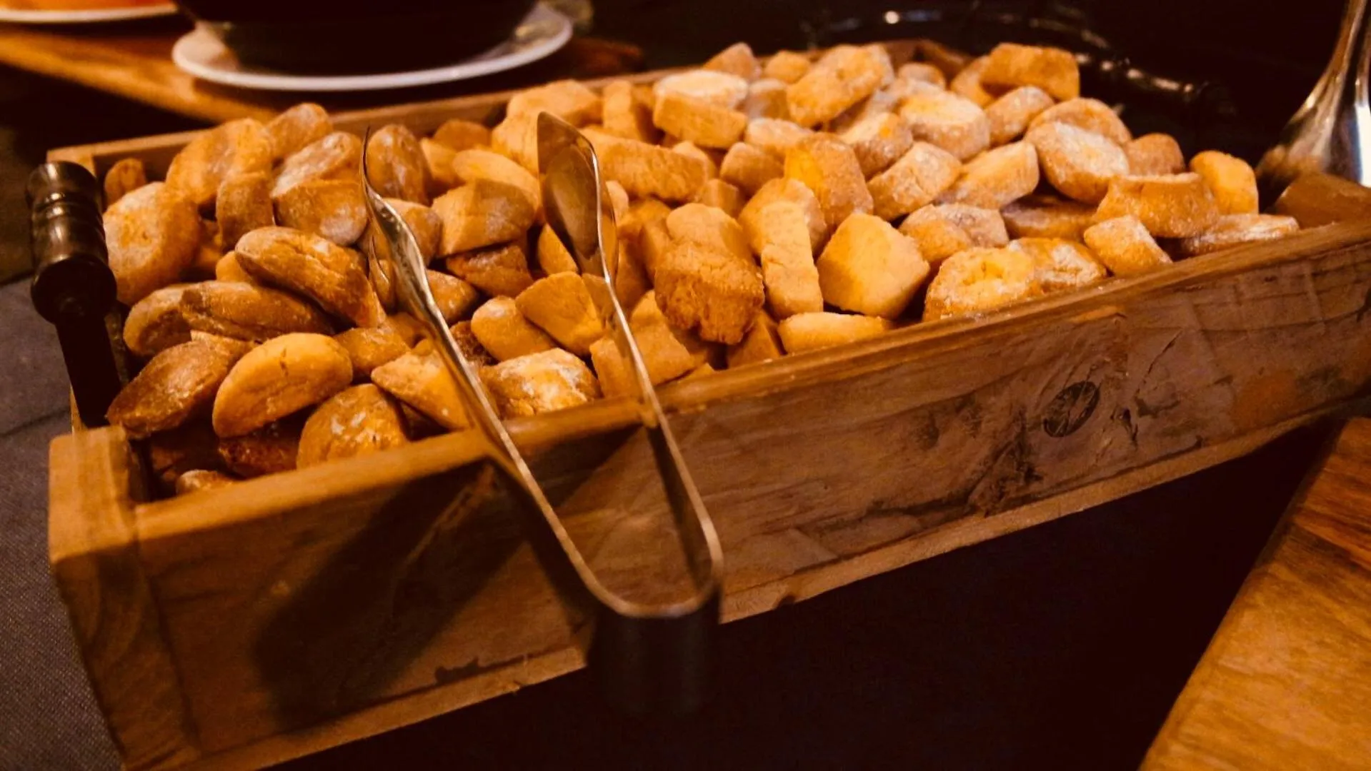 Buffet breakfast in Albergo Della Roccia