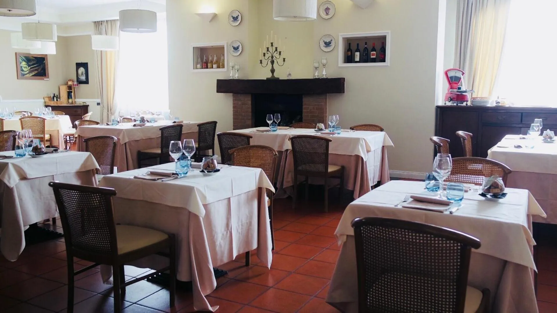 Restaurant/places to eat in Albergo Della Roccia