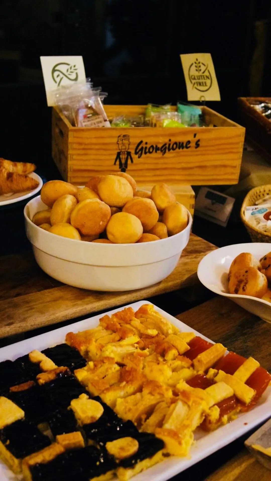 Buffet breakfast in Albergo Della Roccia