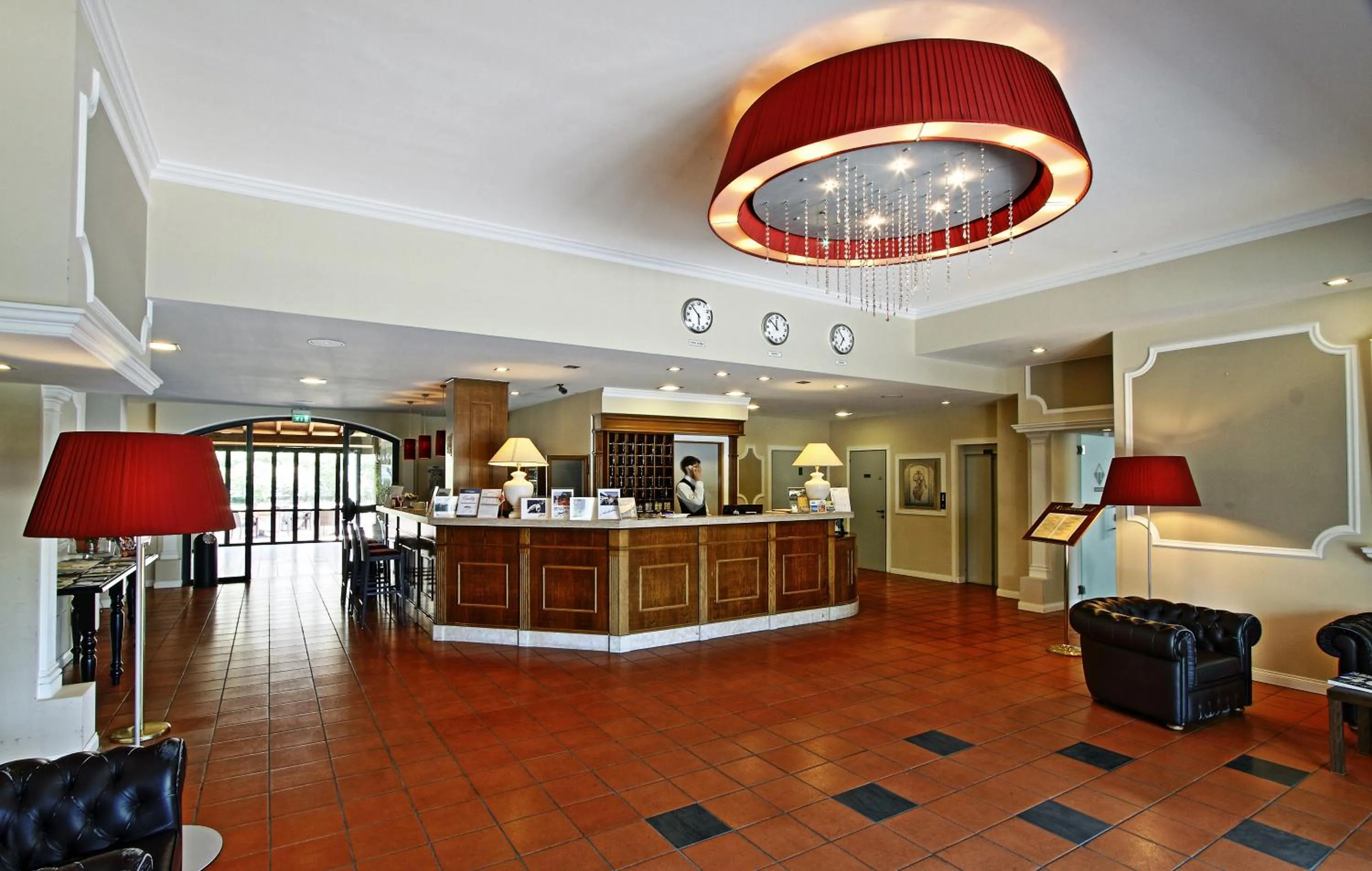 Lobby or reception in Albergo Della Roccia