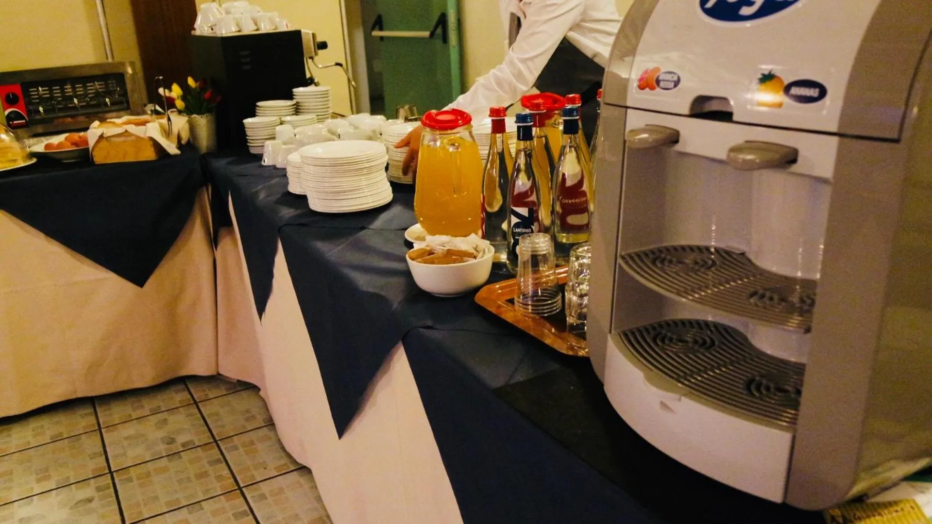 Buffet breakfast in Albergo Della Roccia