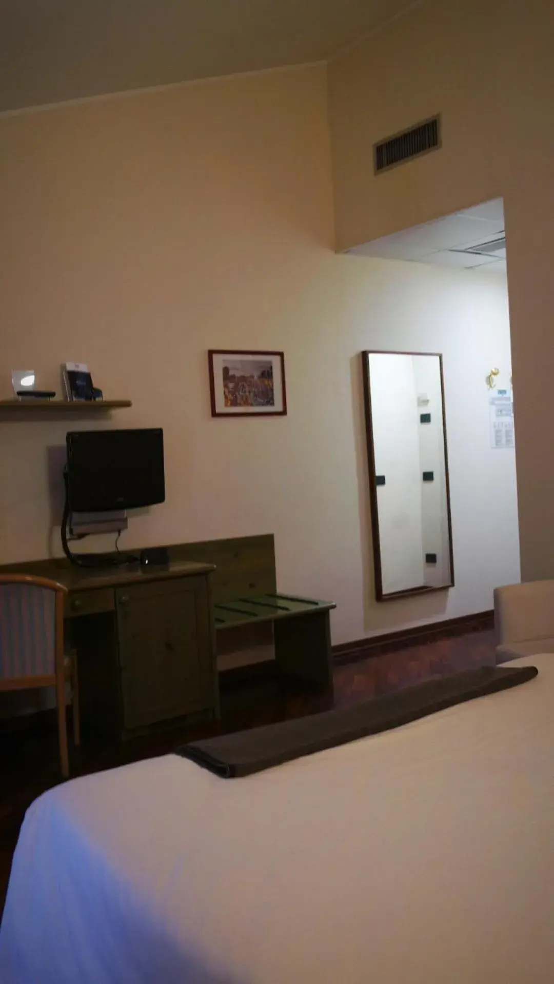 Double Room in Albergo Della Roccia Double Room in Albergo Della Roccia