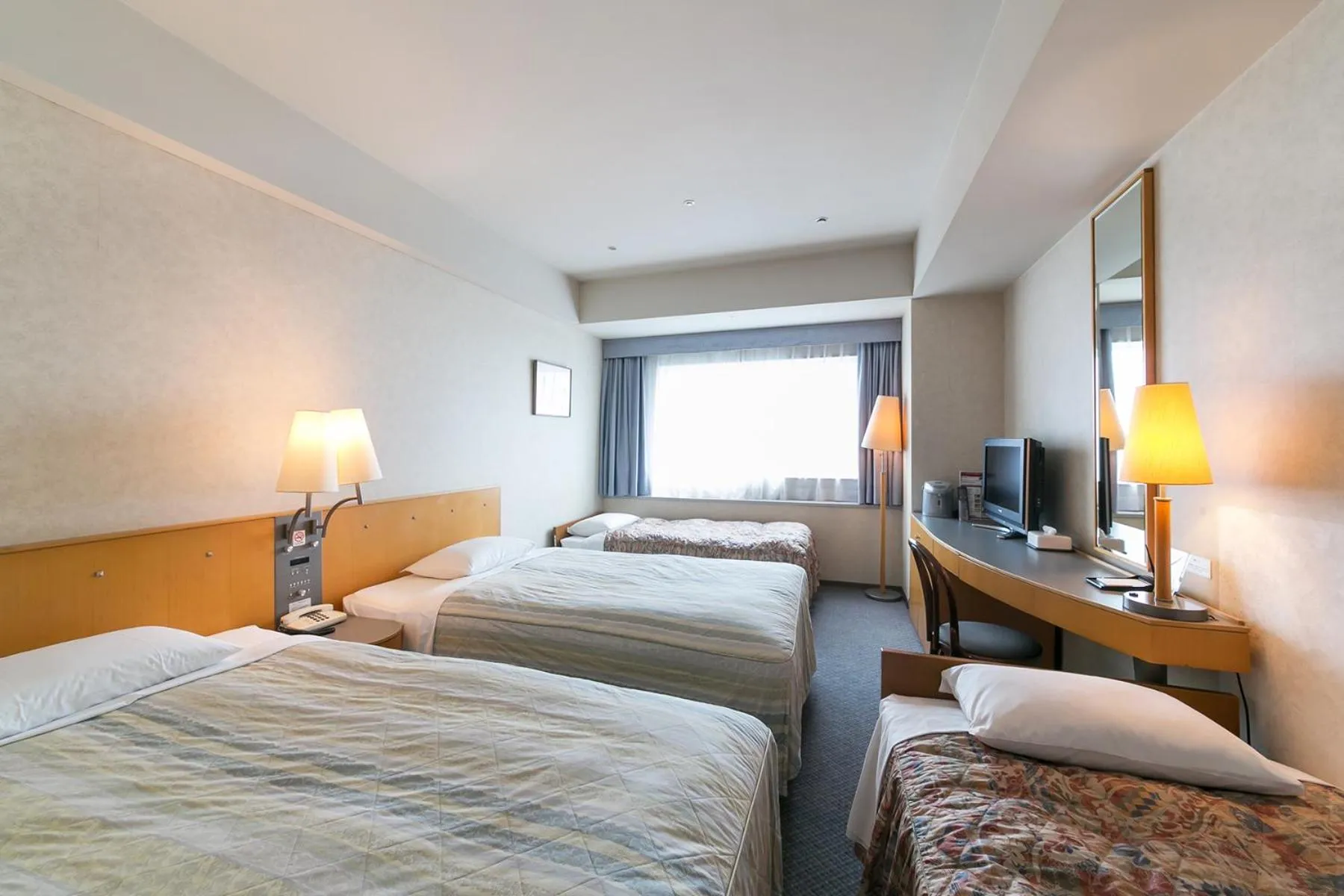 Photo of the whole room, Bed in Yokohama Techno Tower Hotel