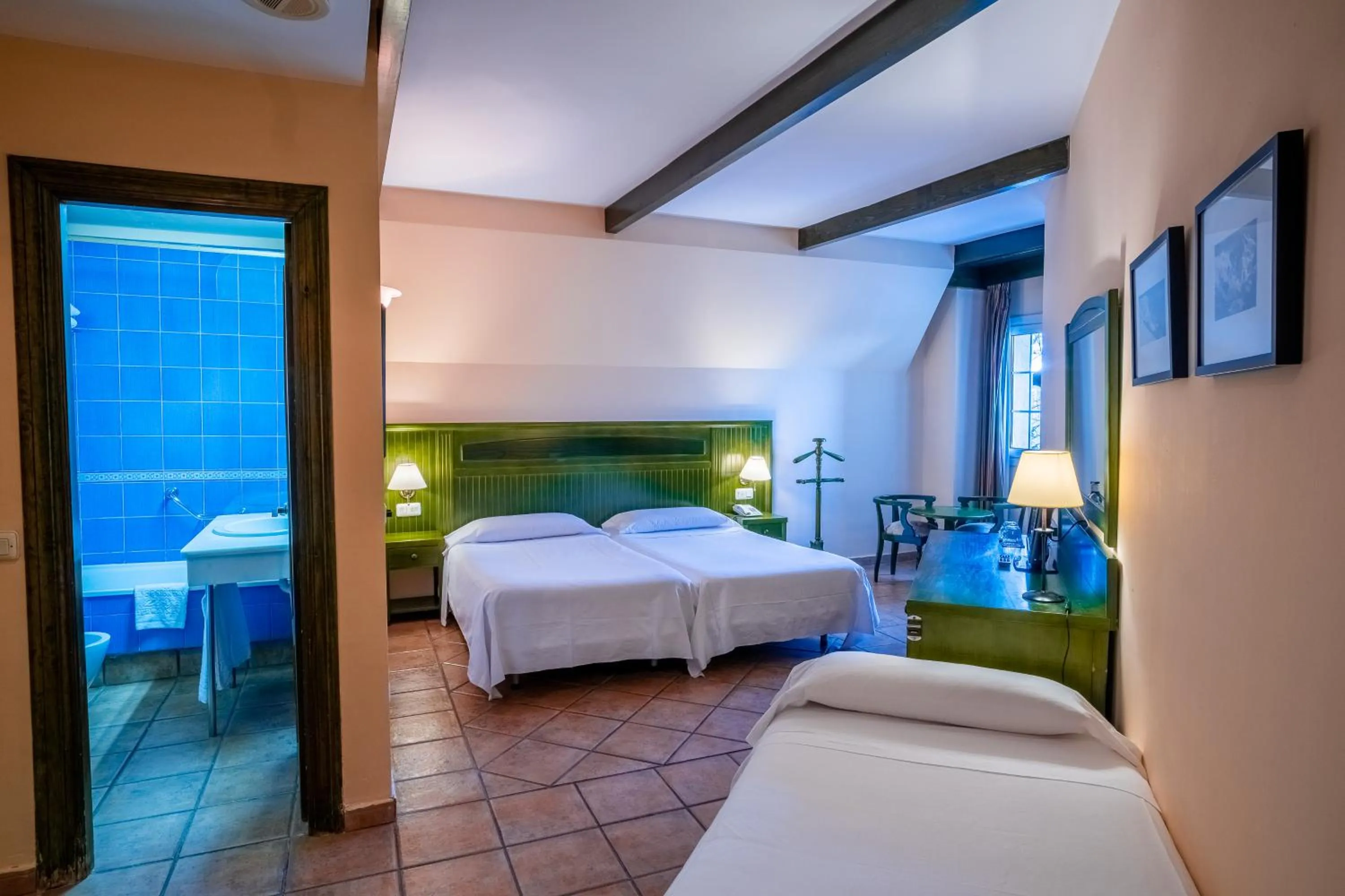 Bed in The Mountains Hotel