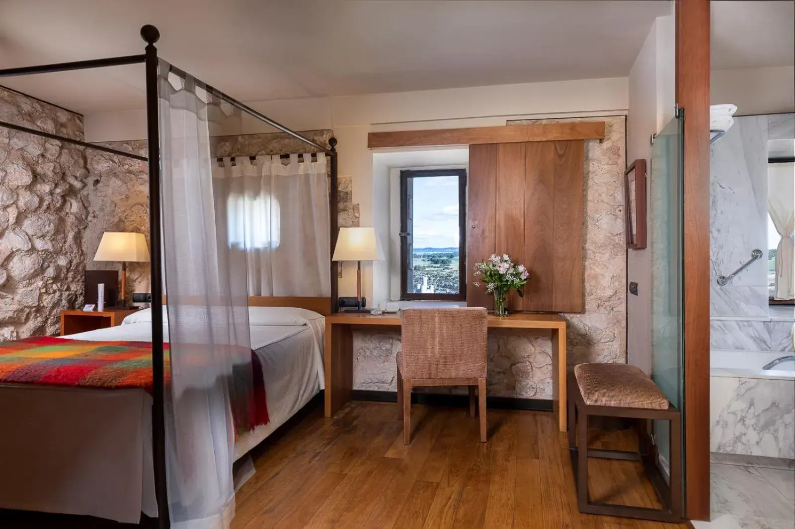 View (from property/room), Bed in Parador de Alarcón View (from property/room), Bed in Parador de Alarcón