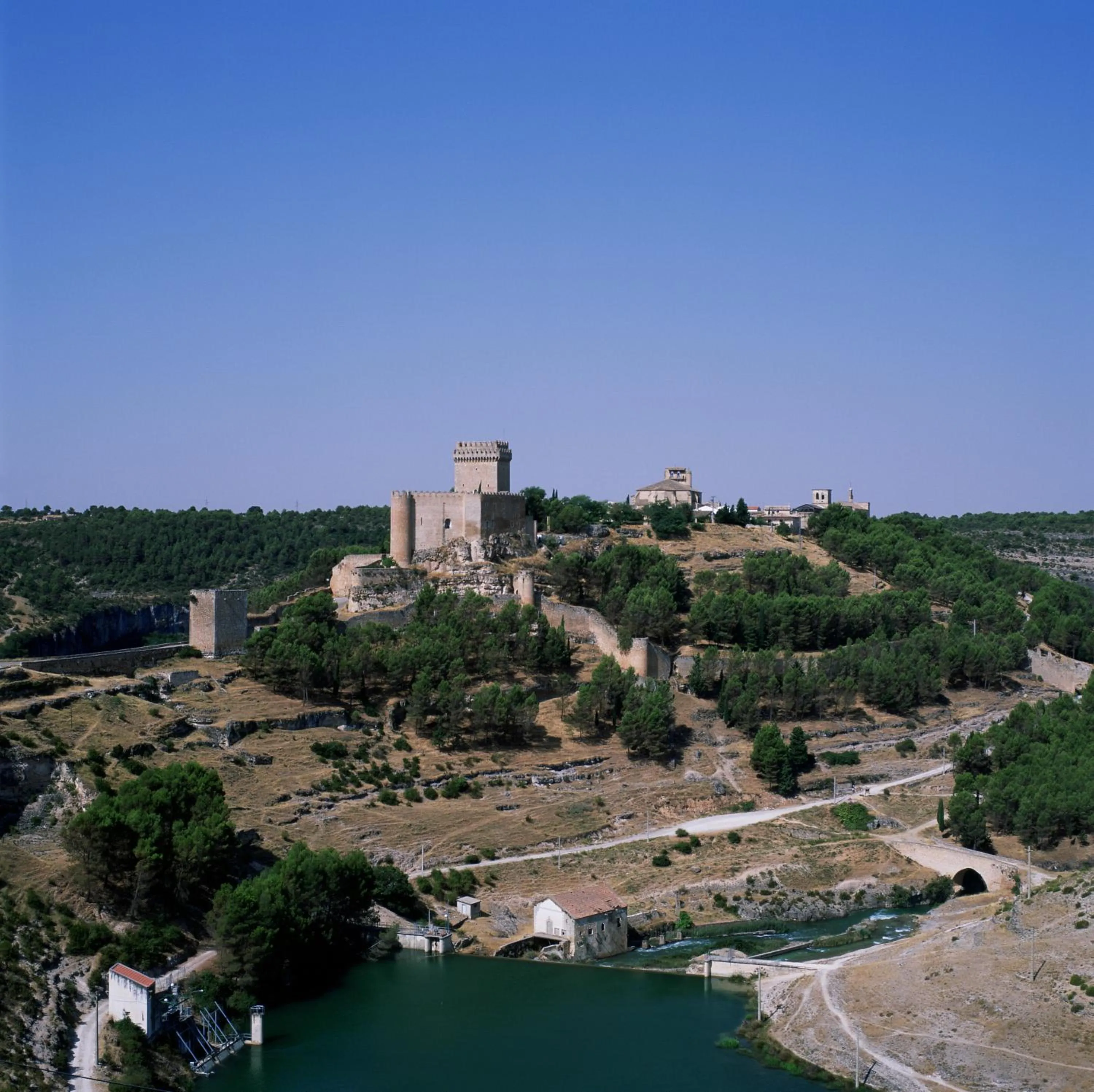 Facade/entrance in Parador de Alarcón