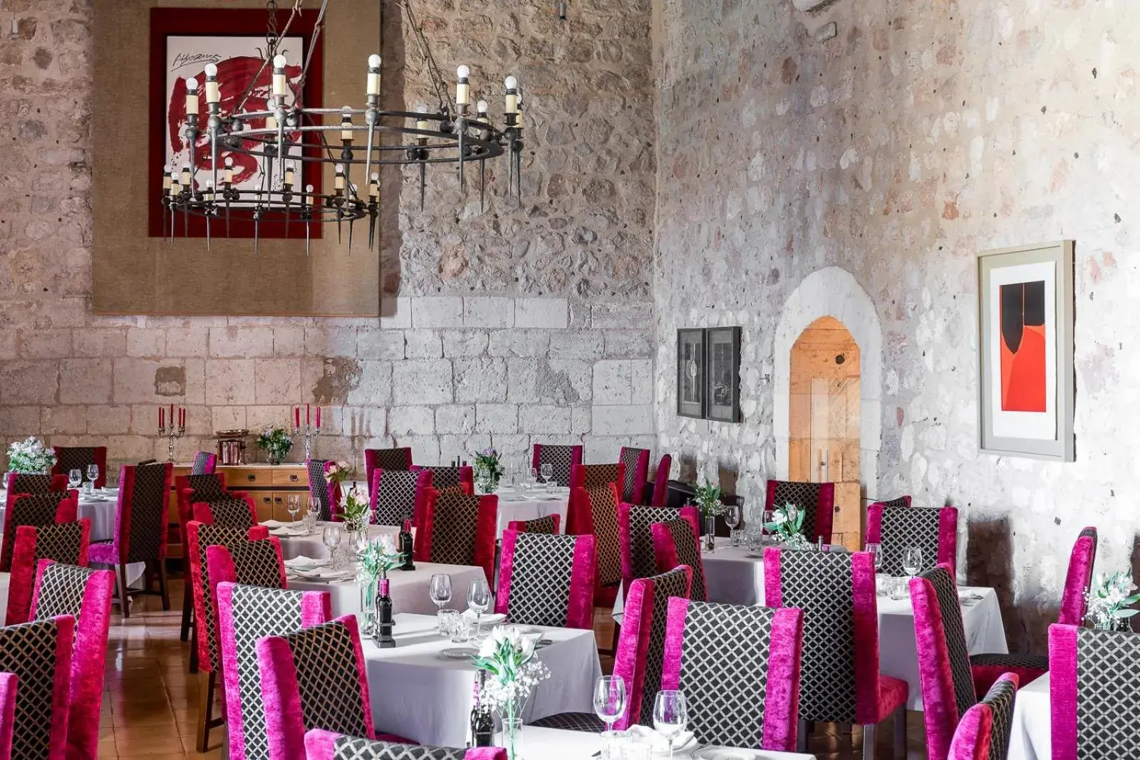 Restaurant/places to eat in Parador de Alarcón Restaurant/places to eat in Parador de Alarcón