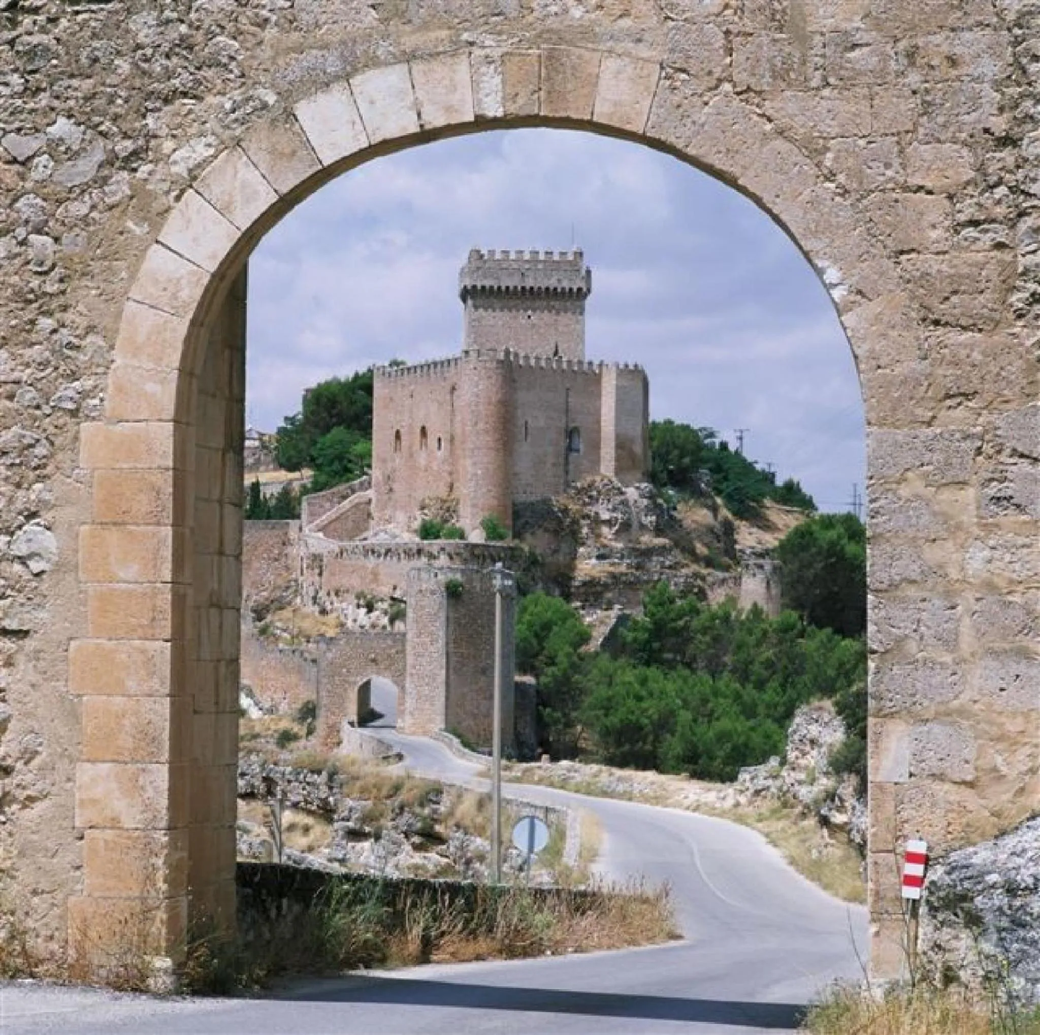 Facade/entrance in Parador de Alarcón
