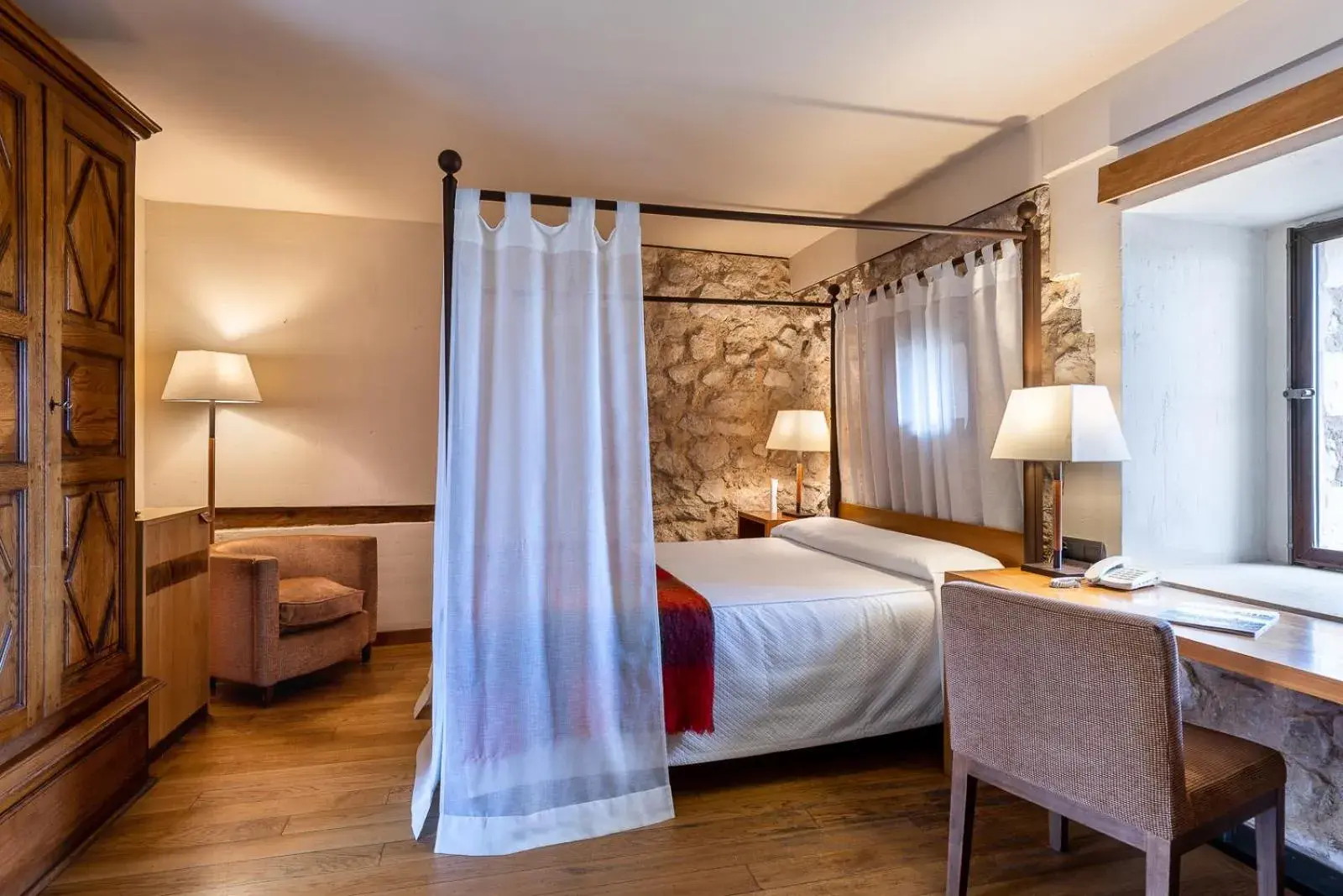 Bedroom, Bed in Parador de Alarcón Bedroom, Bed in Parador de Alarcón