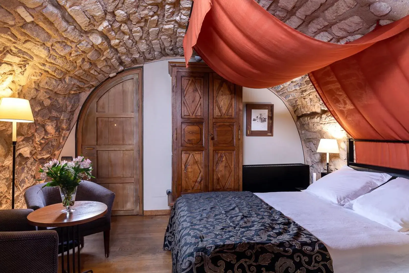 Bedroom, Bed in Parador de Alarcón Bedroom, Bed in Parador de Alarcón