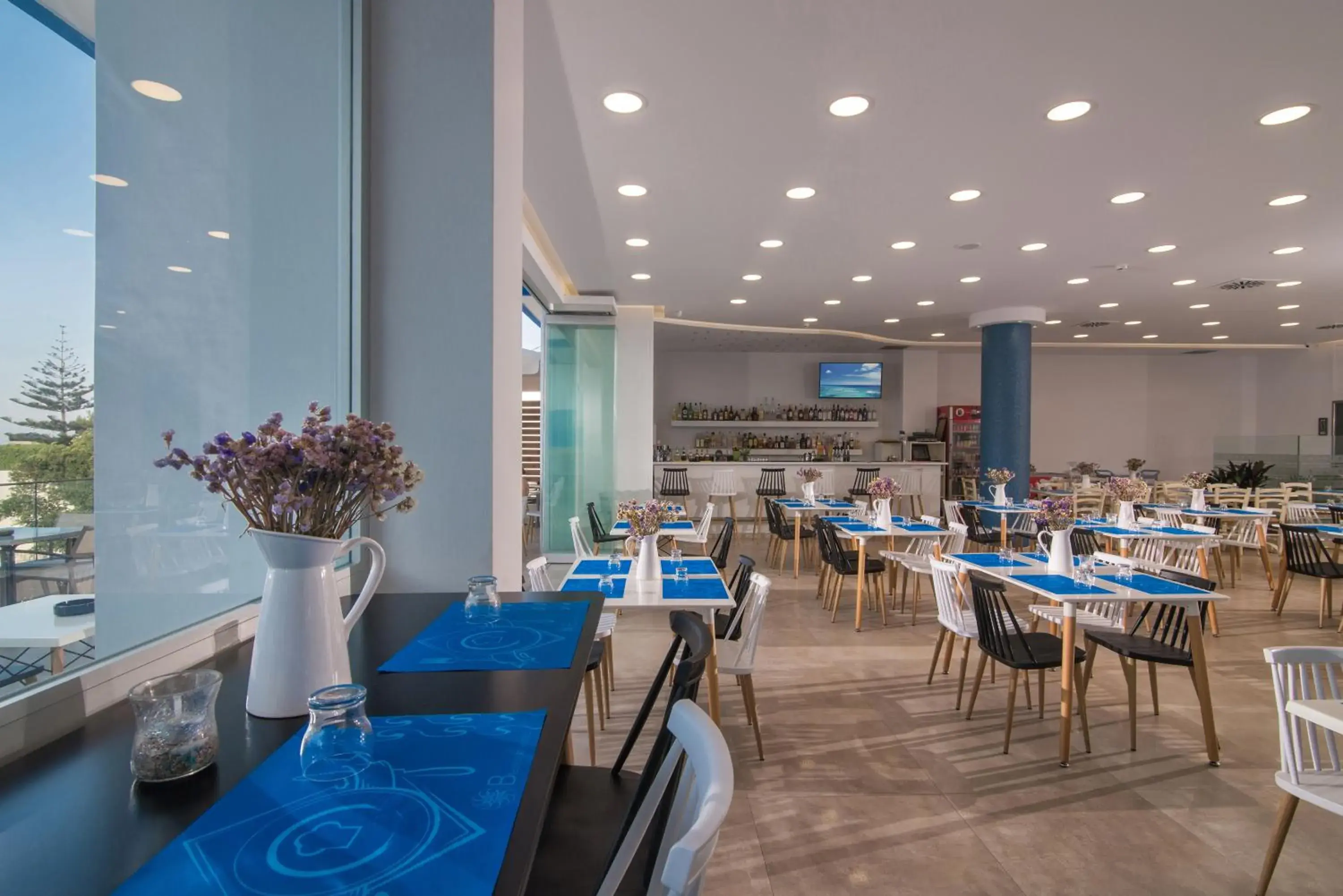 Lounge or bar in Belvedere Village Lounge or bar in Belvedere Village