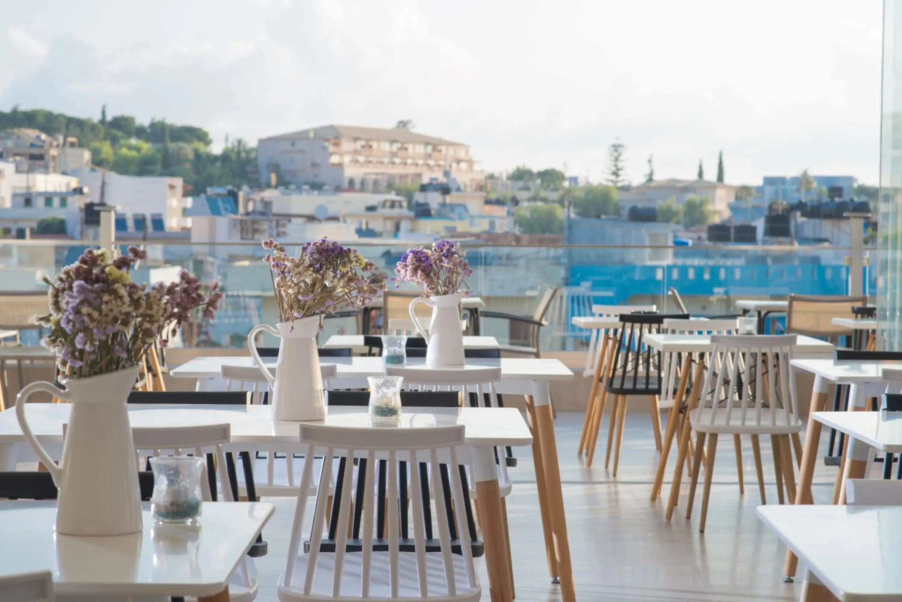 Lounge or bar in Belvedere Village Lounge or bar in Belvedere Village