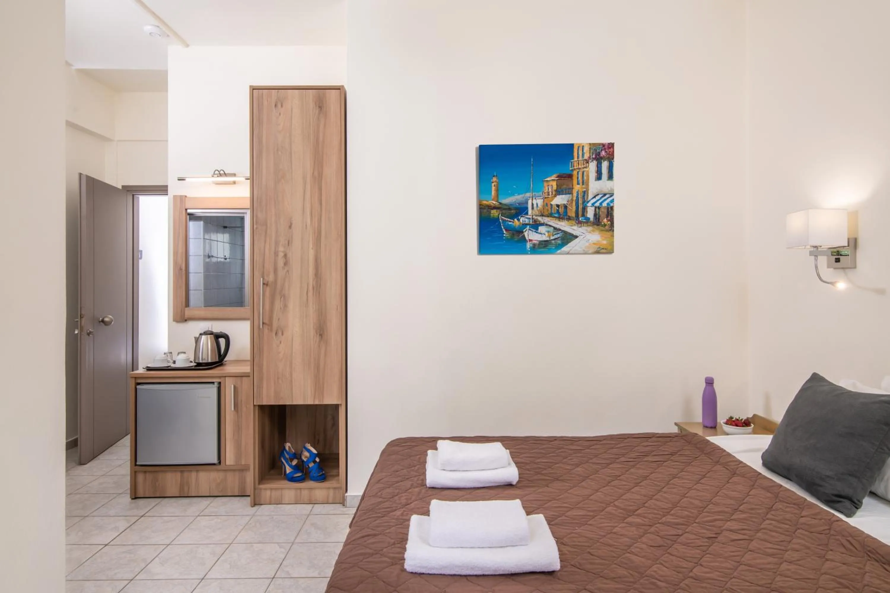 Bed in Belvedere Village