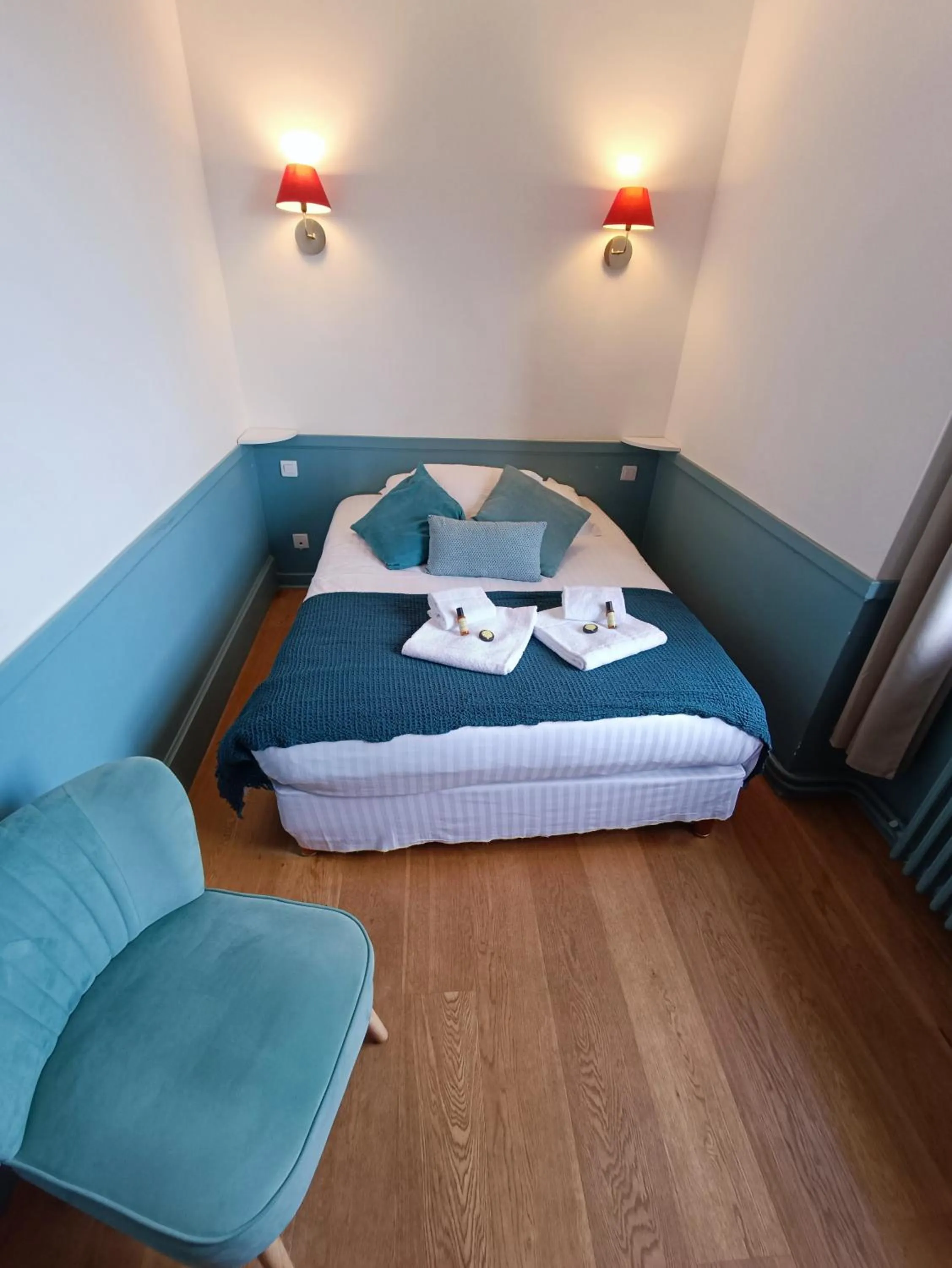 Bedroom, Bed in Hotel La Résidence Manoir De La Salamandre