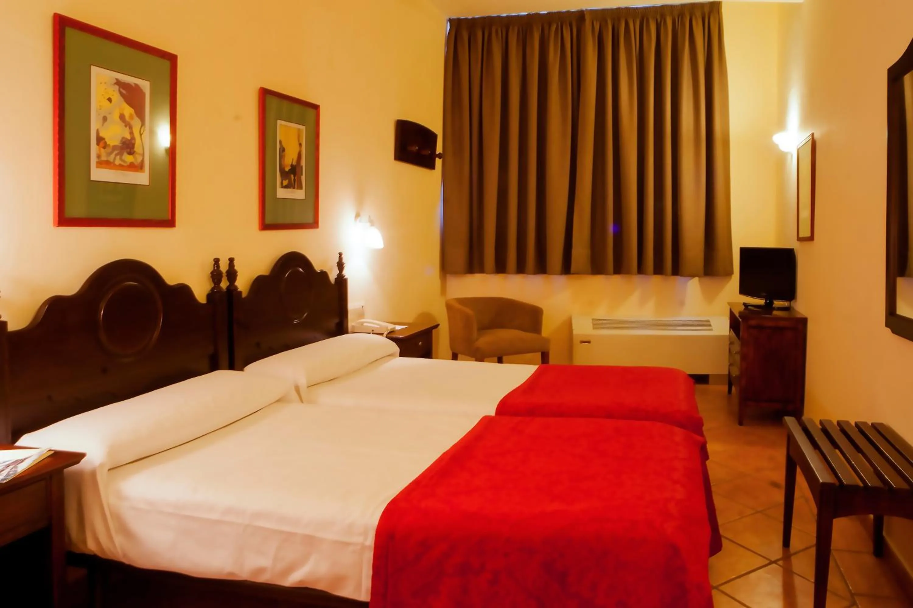 Bedroom in Hotel Telecabina