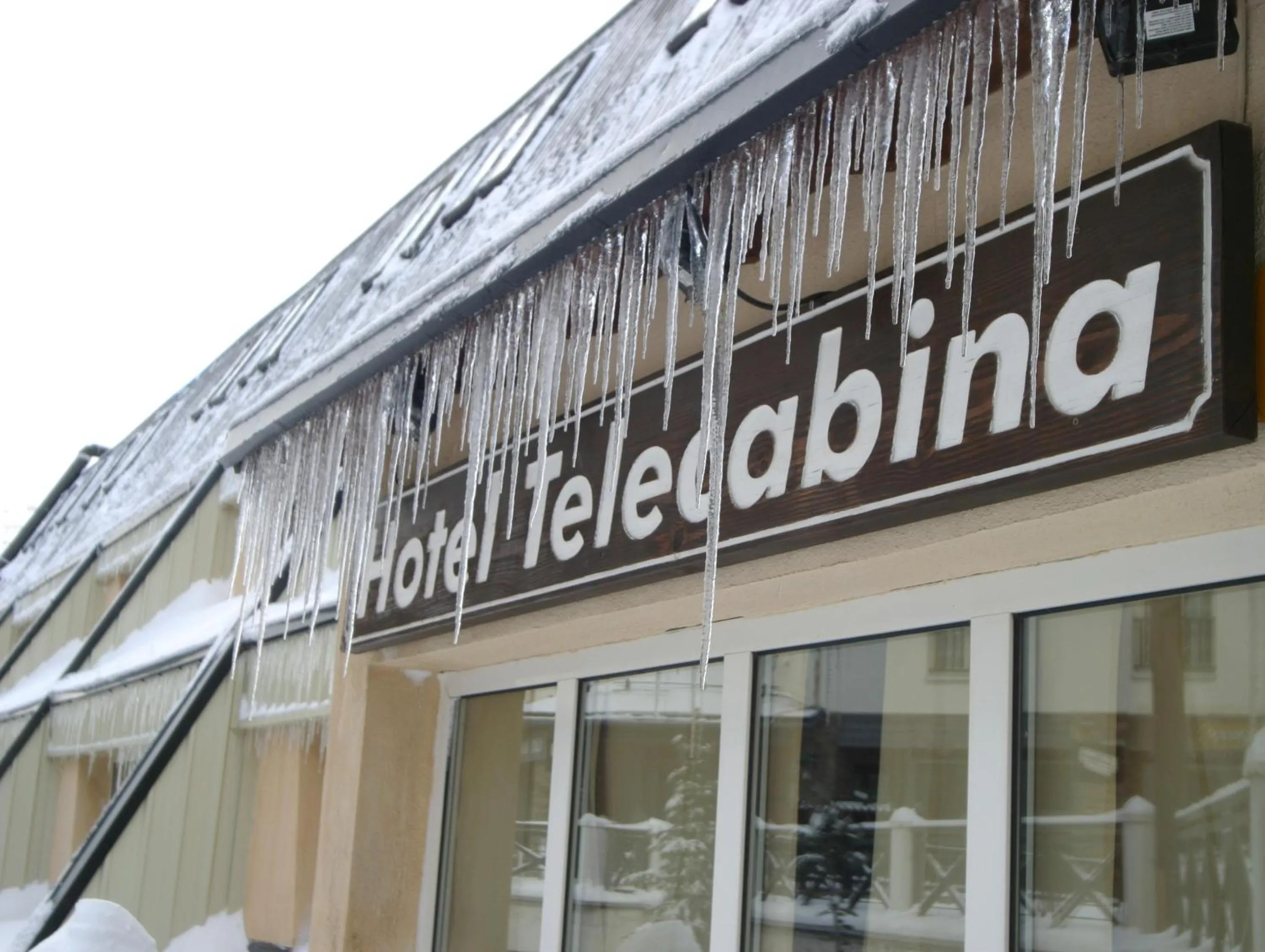 Facade/entrance in Hotel Telecabina