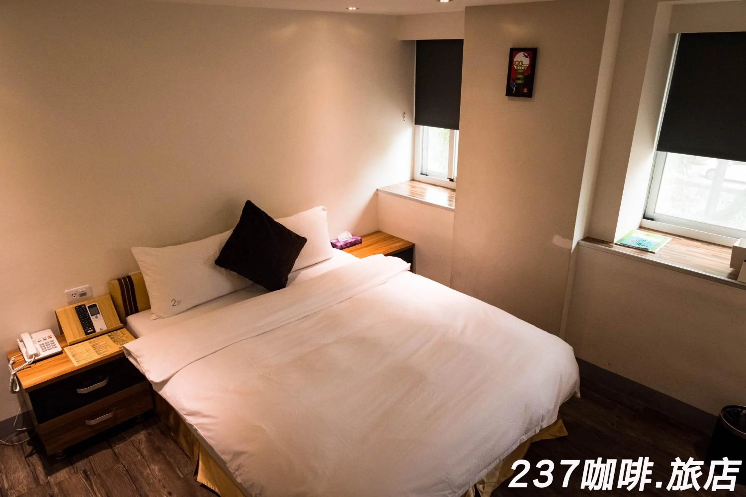 Bedroom in 237 Hotel
