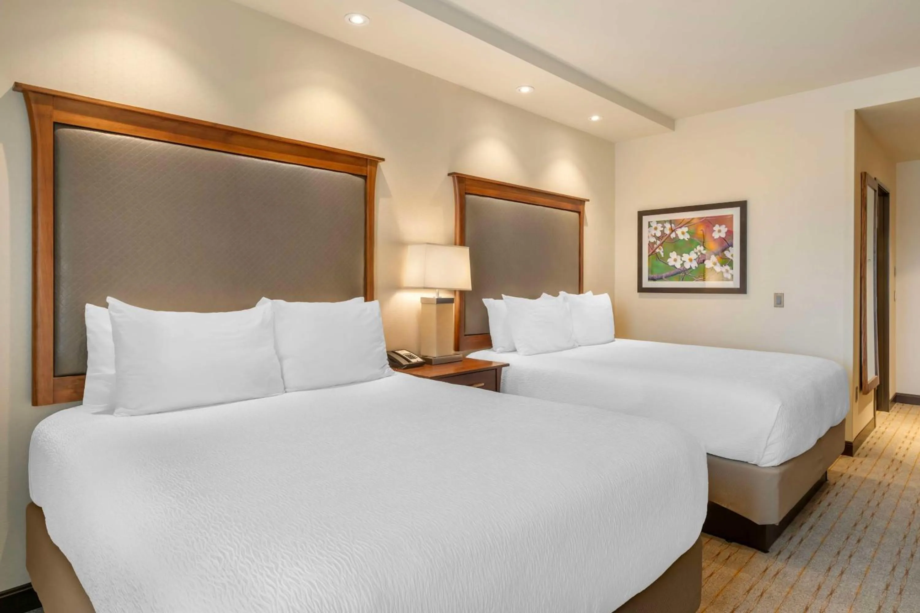 Bedroom, Bed in Best Western Premier Boulder Falls Inn