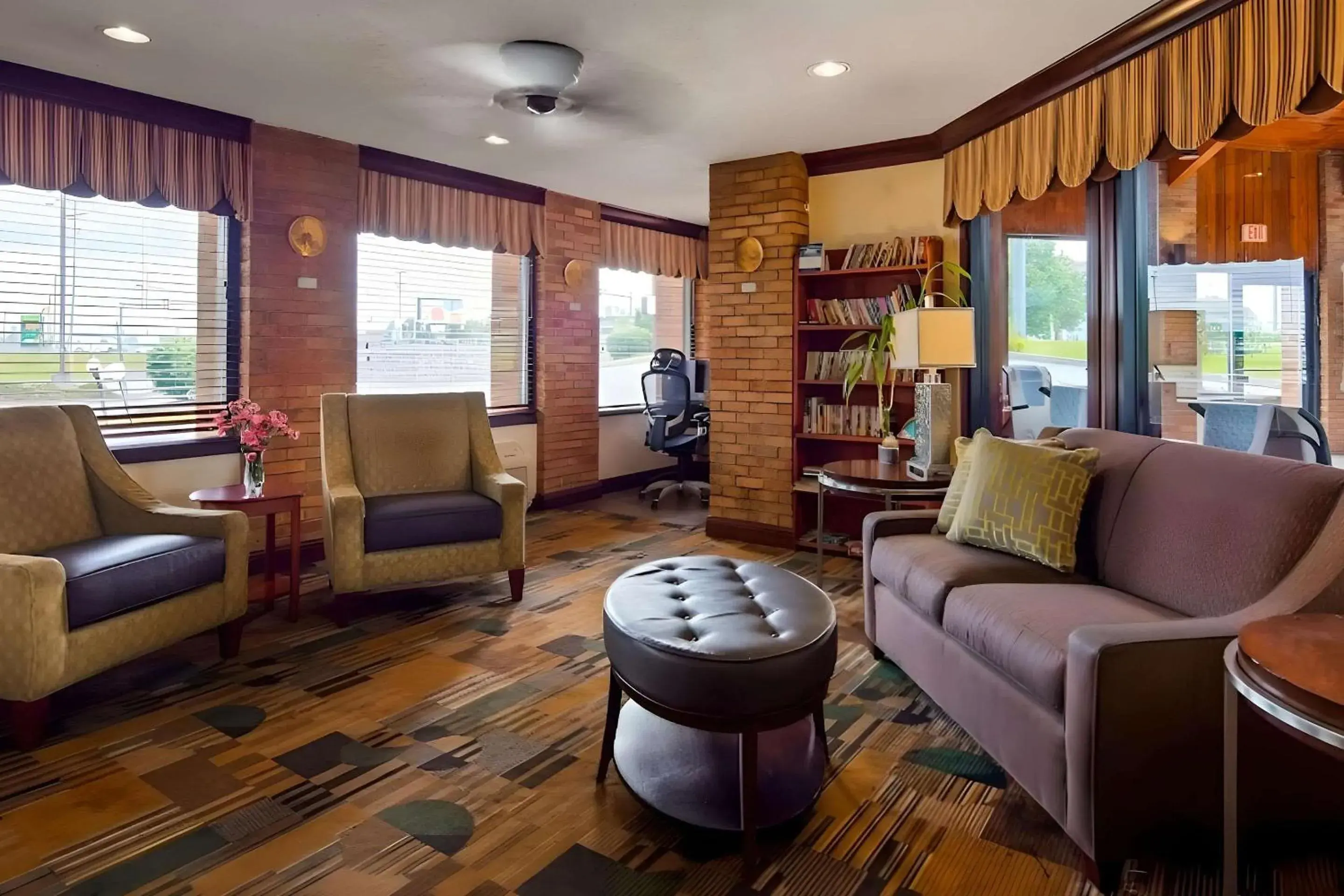 Lobby or reception in Best Western Grove City Inn Lobby or reception in Best Western Grove City Inn