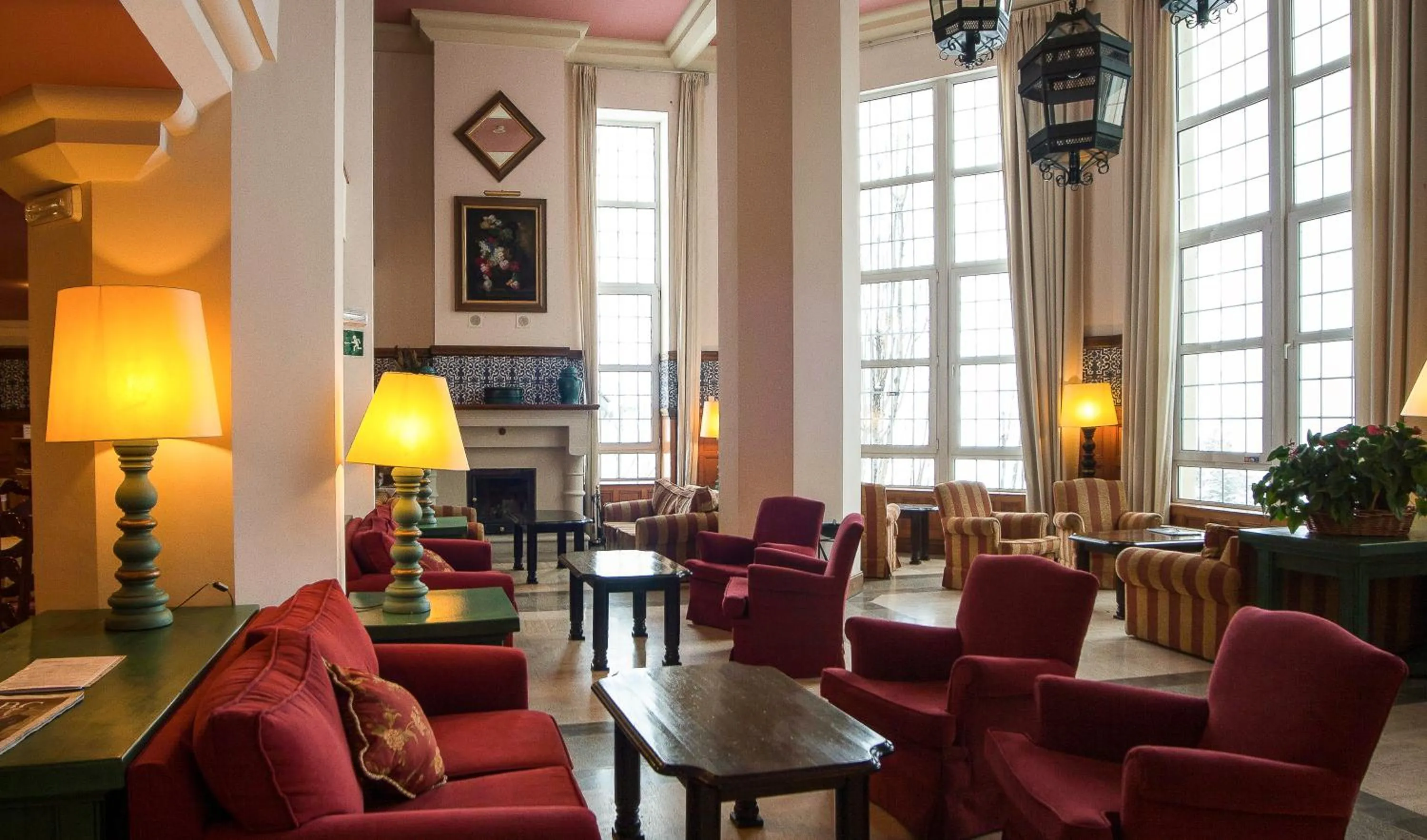 Lounge or bar in Hotel Apartamentos Trevenque