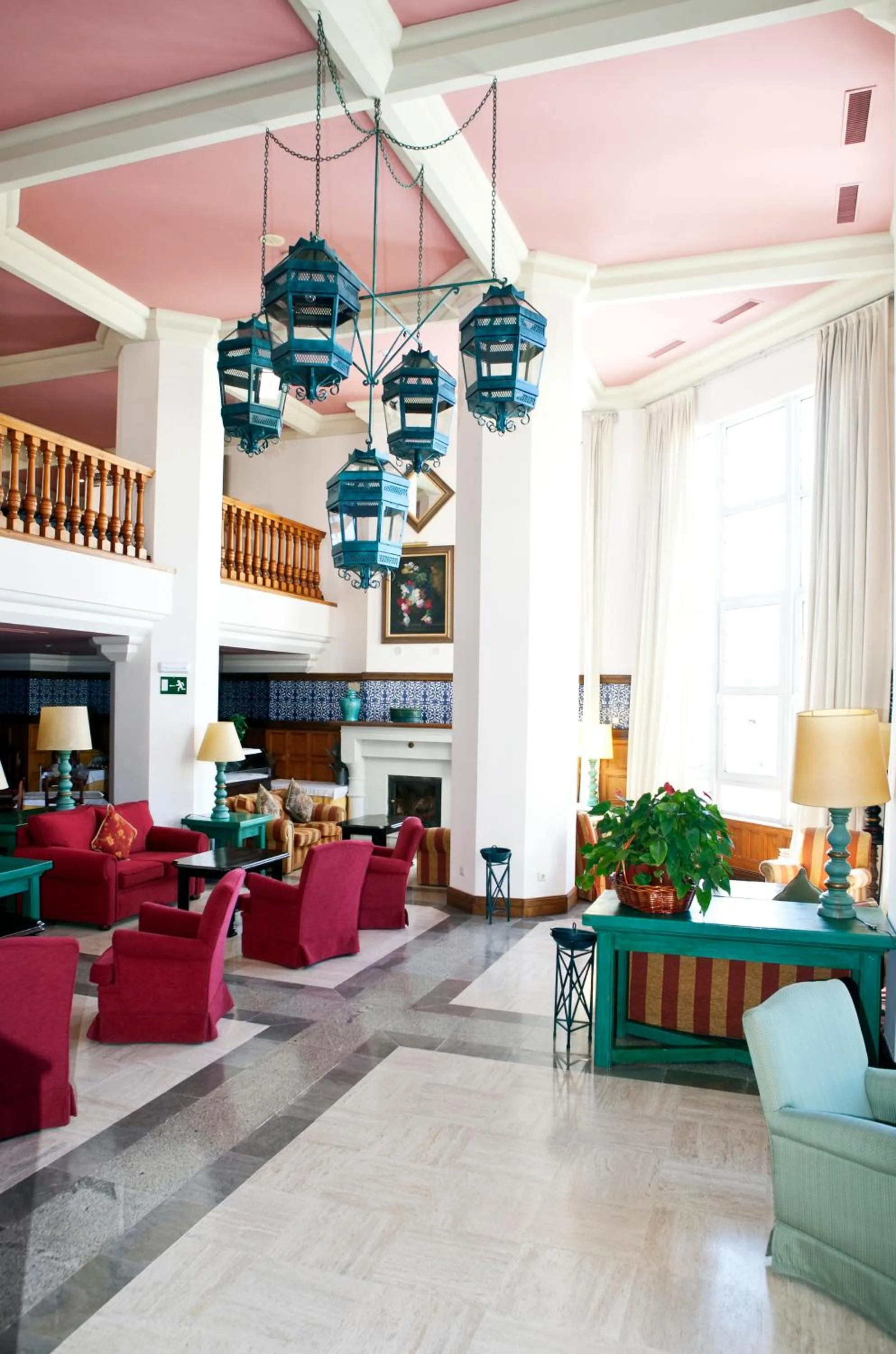 Communal lounge/ TV room in Hotel Apartamentos Trevenque