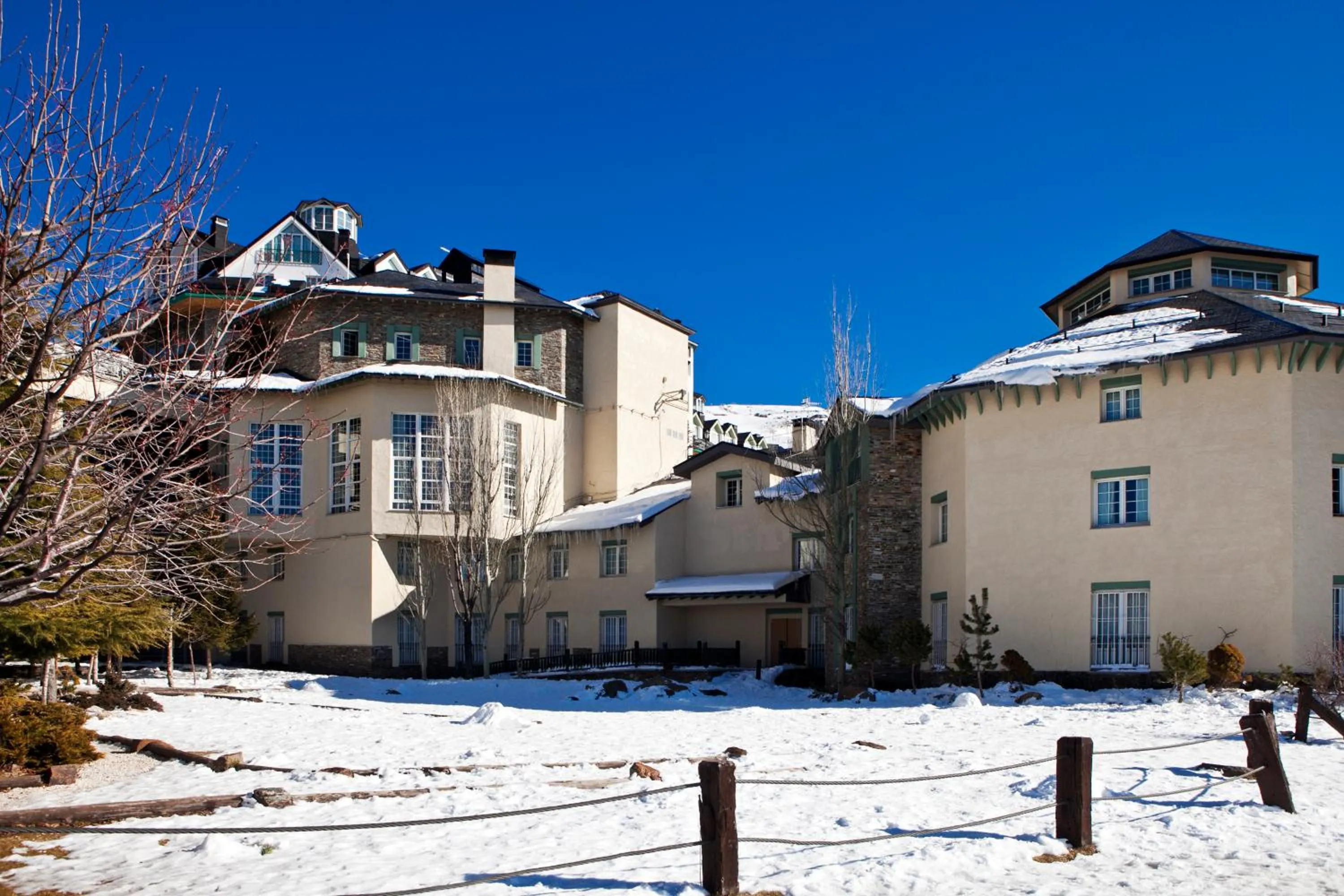 Bird's eye view in Hotel Apartamentos Trevenque