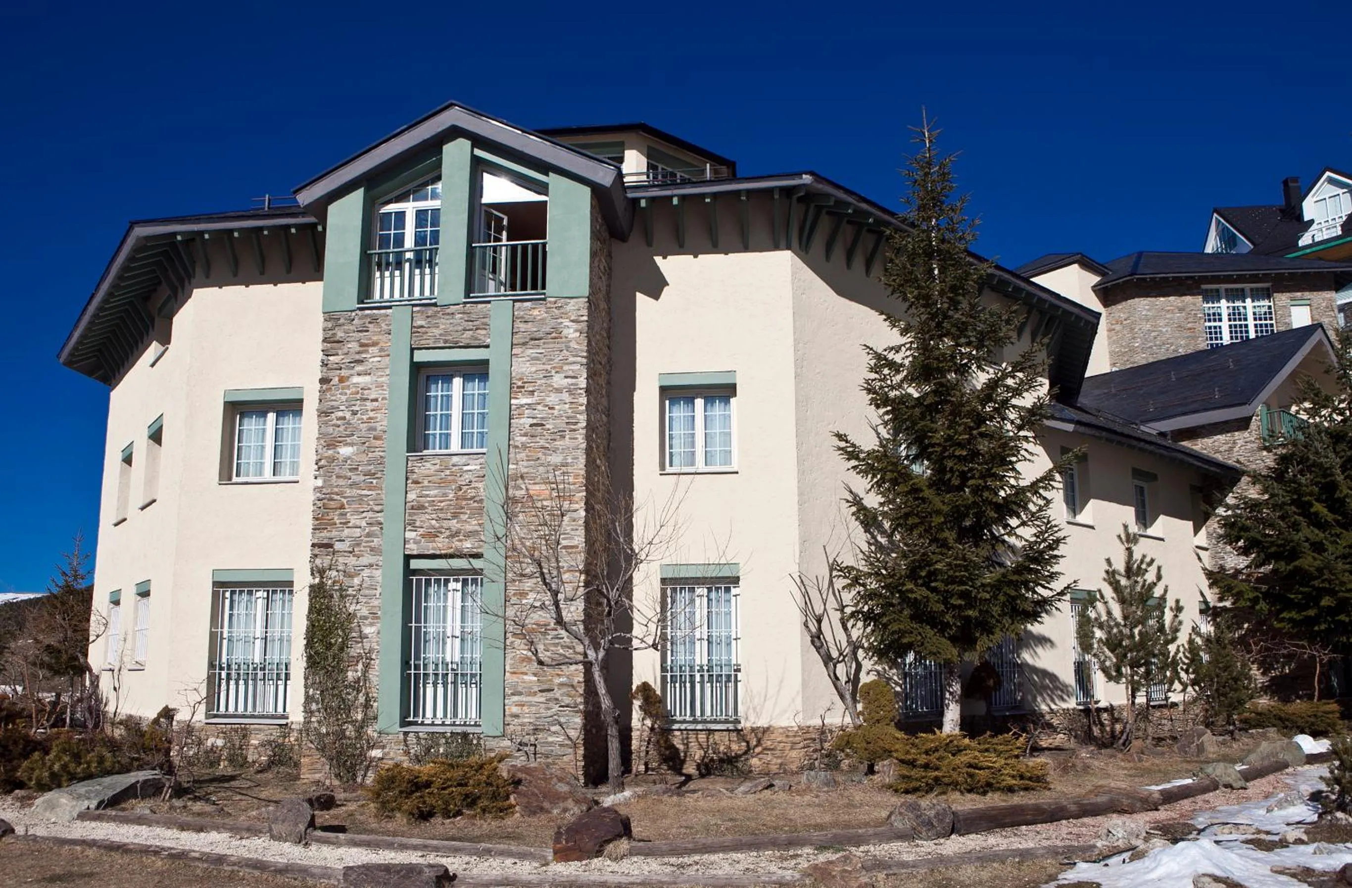 Facade/entrance in Hotel Apartamentos Trevenque